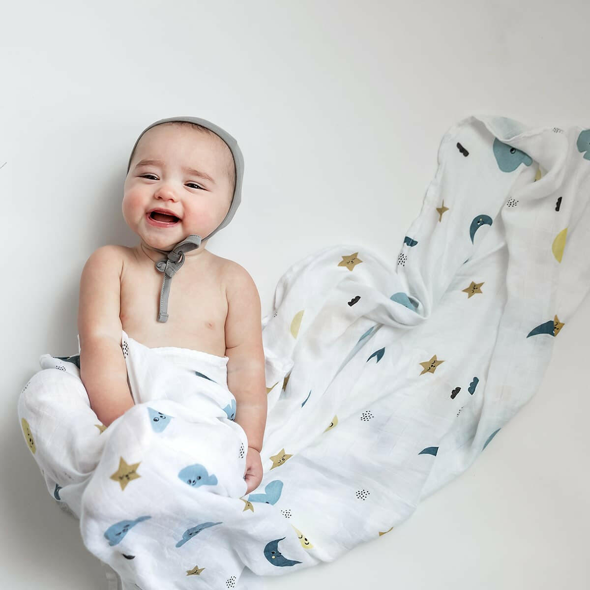 Moon and stars bamboo swaddle Swaddle Rookie Humans