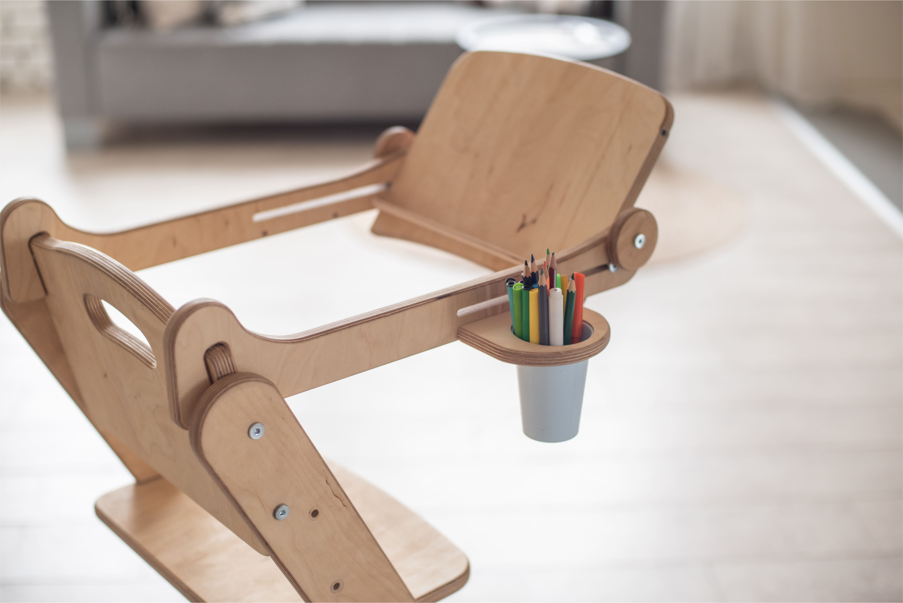 Growing Chair for Kids - Kitchen Helper with Tabletop – Beige Growing chairs Goodevas