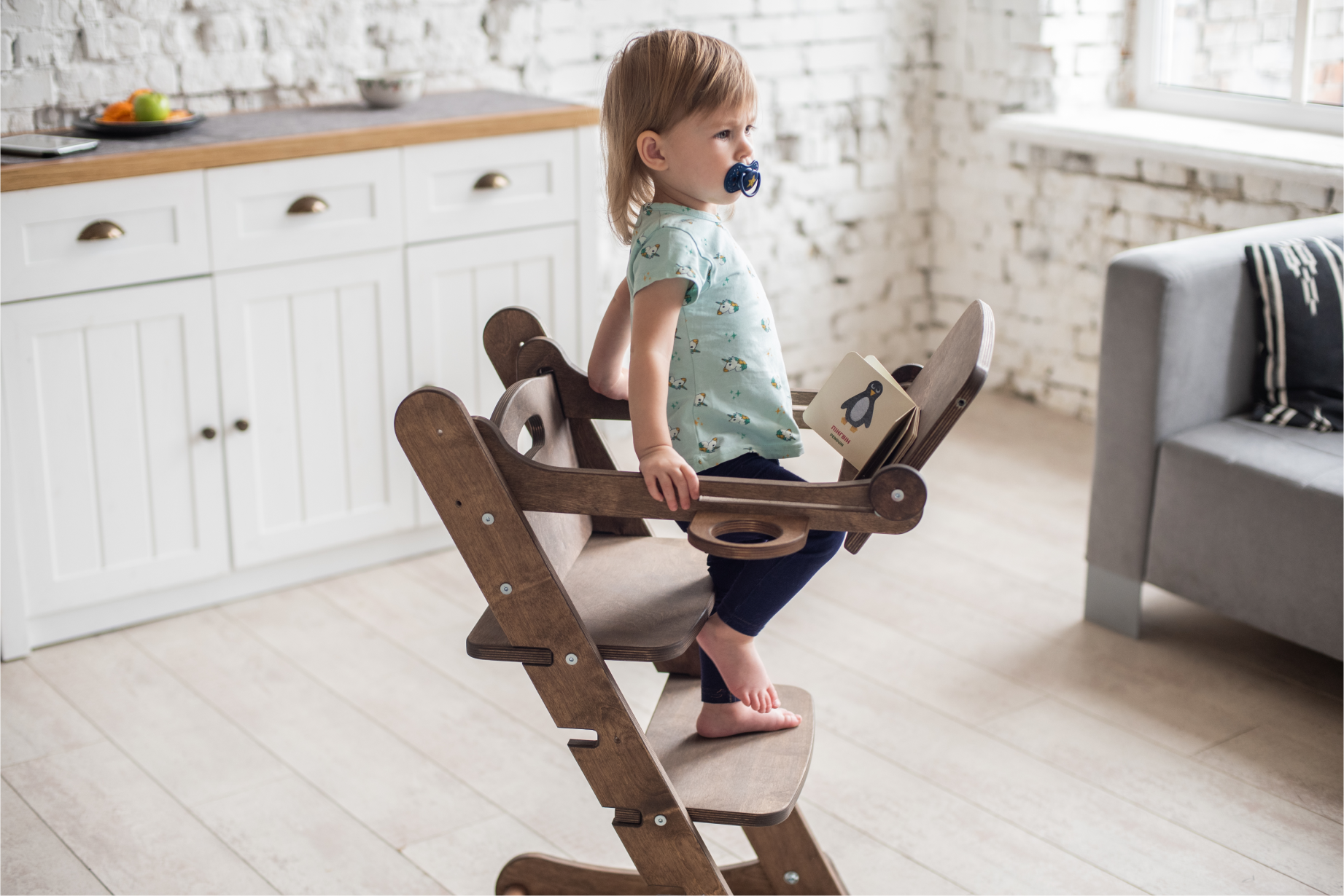 Growing Chair for Babies – Kitchen Helper Tower - Chocolate Growing chairs Goodevas