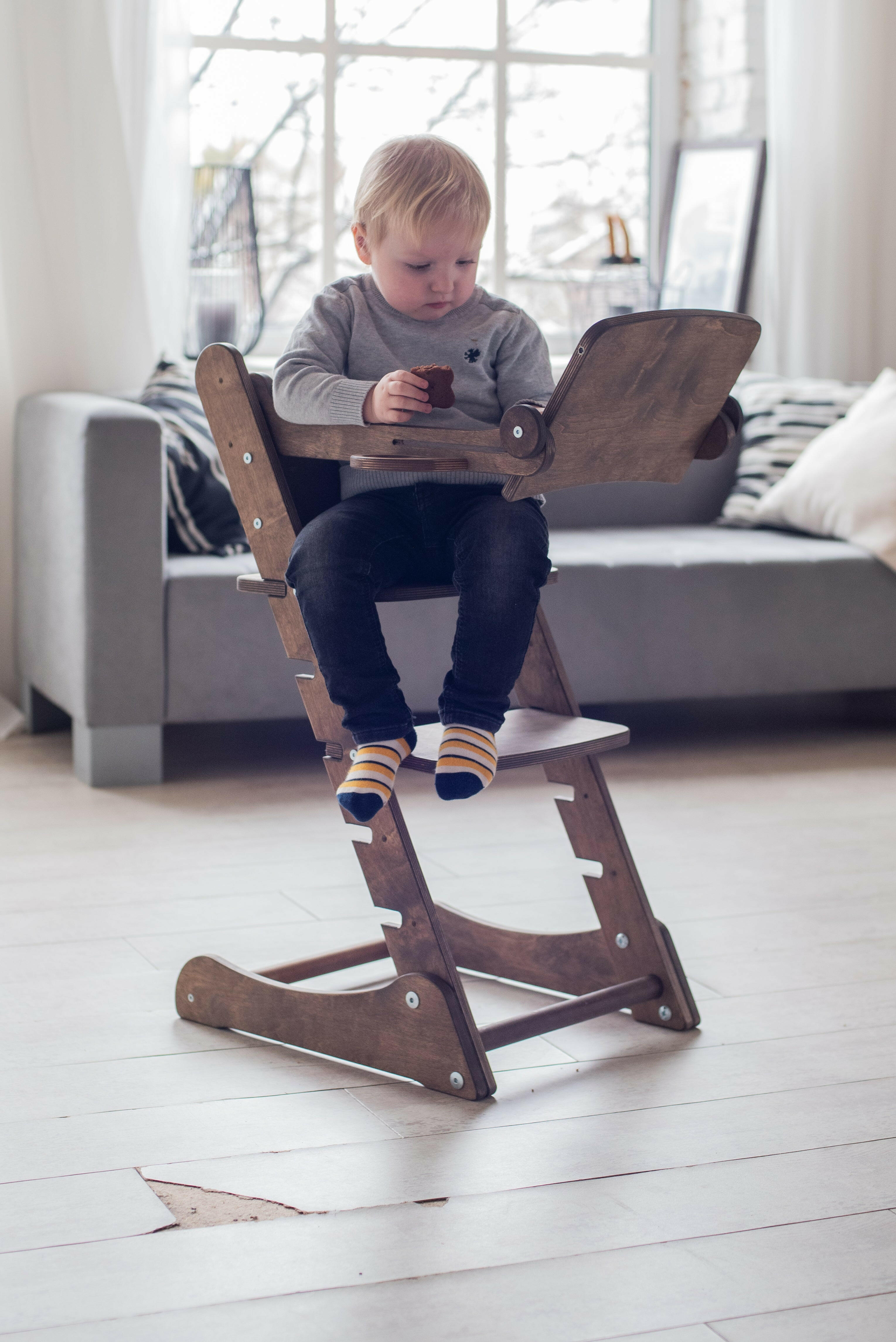 Growing Chair for Babies – Kitchen Helper Tower - Chocolate Growing chairs Goodevas