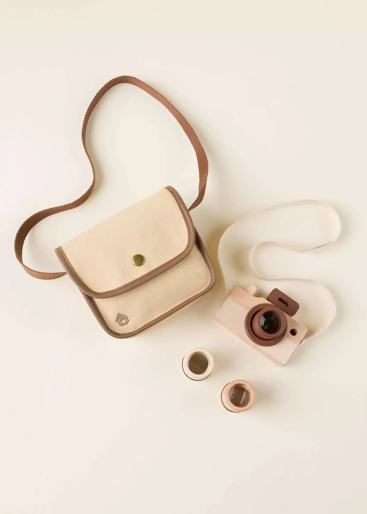 Wooden Camera with Bag Play Adventure Coco Village