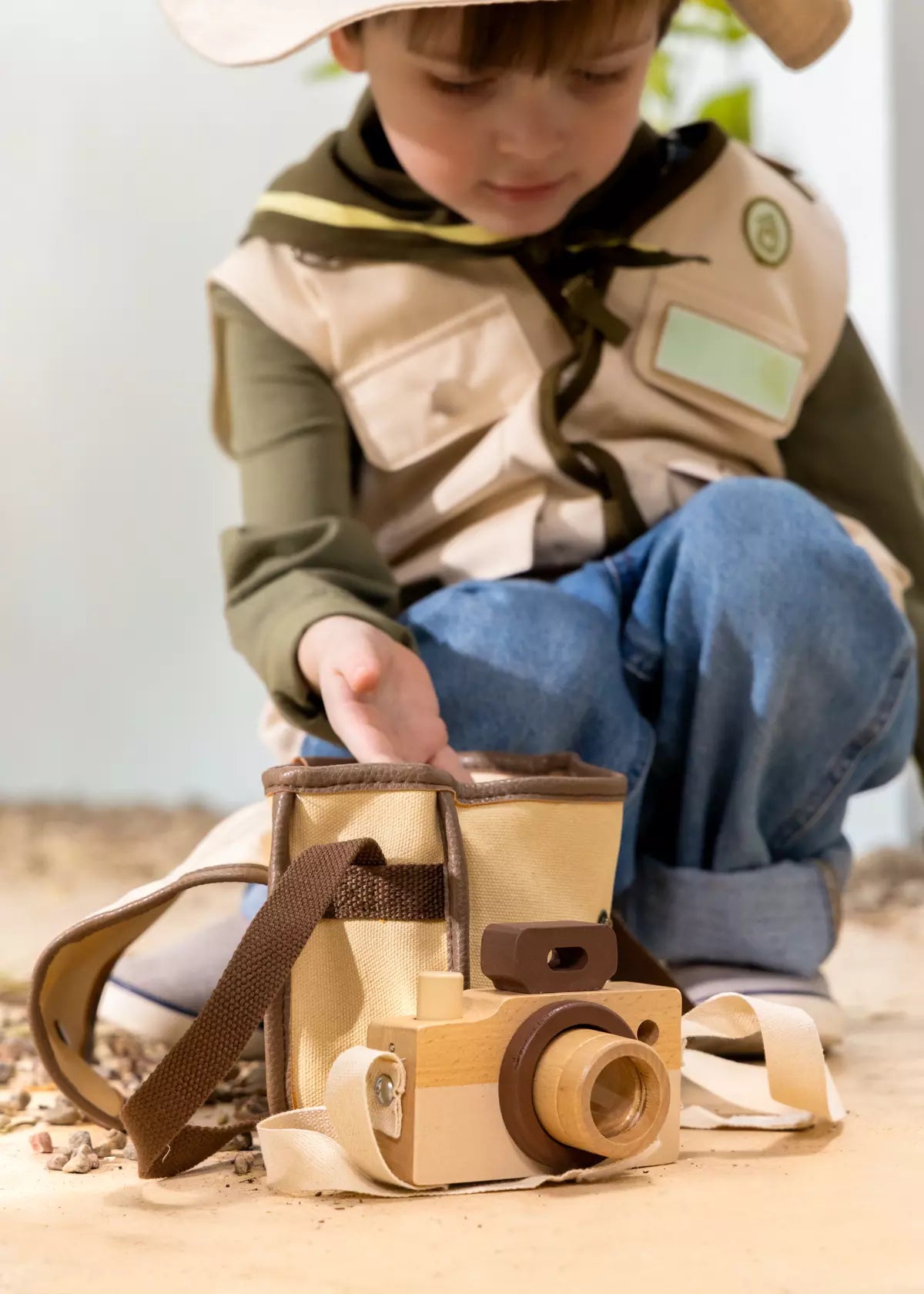 Wooden Camera with Bag Play Adventure Coco Village