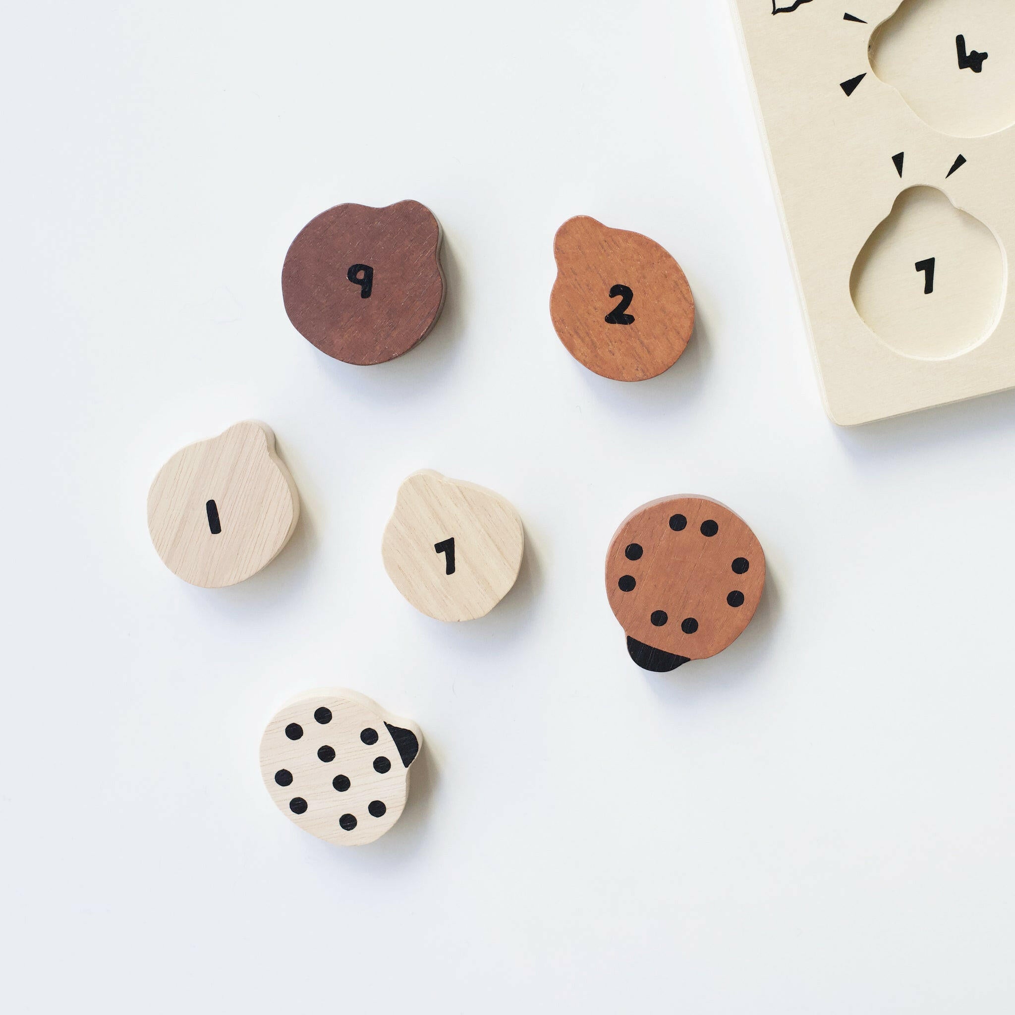 Wooden Tray Puzzle - Count to 10 Ladybugs Puzzle Wee Gallery