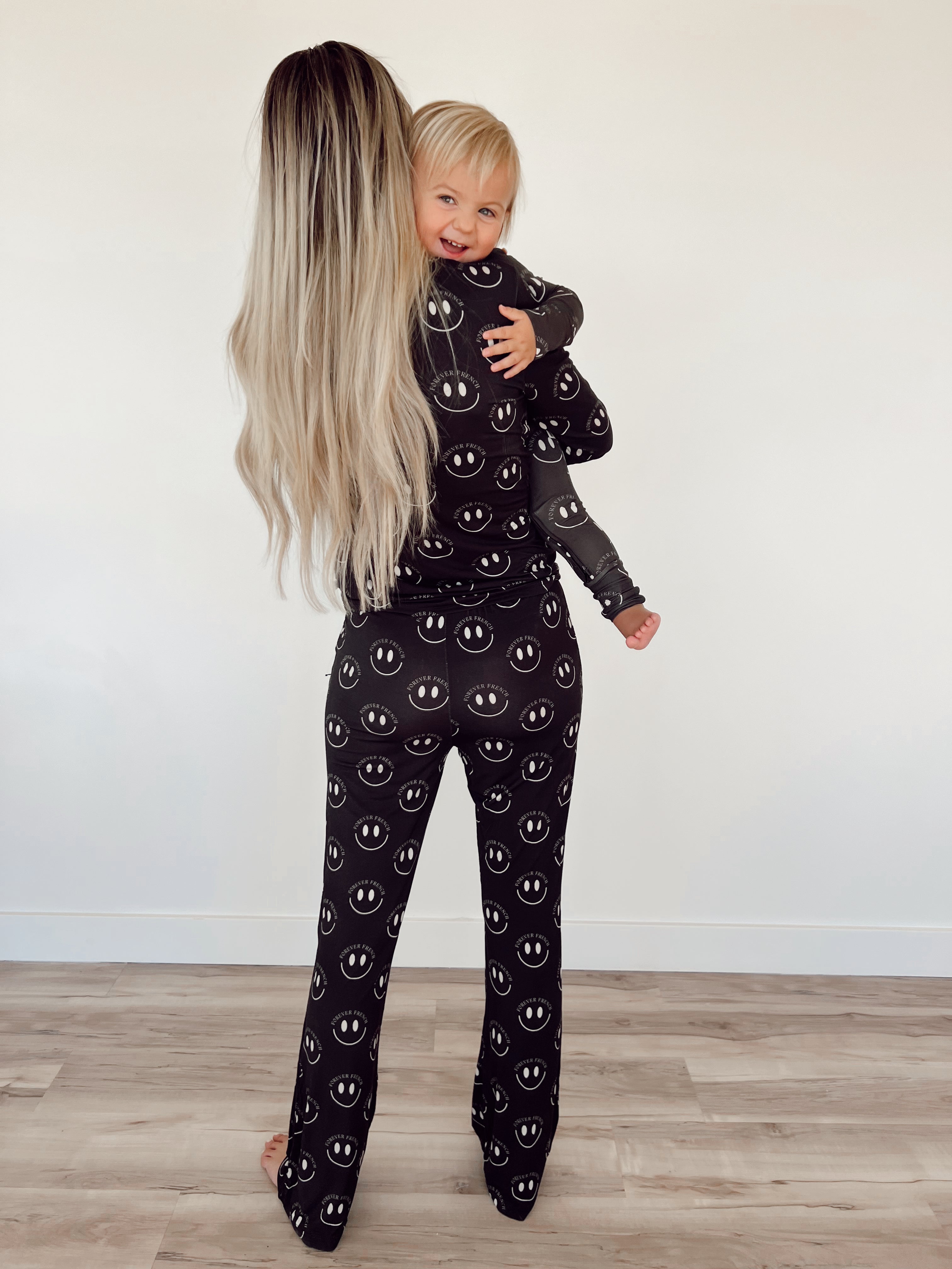 Women's Bamboo Pajamas | Charcoal & White ff Smile