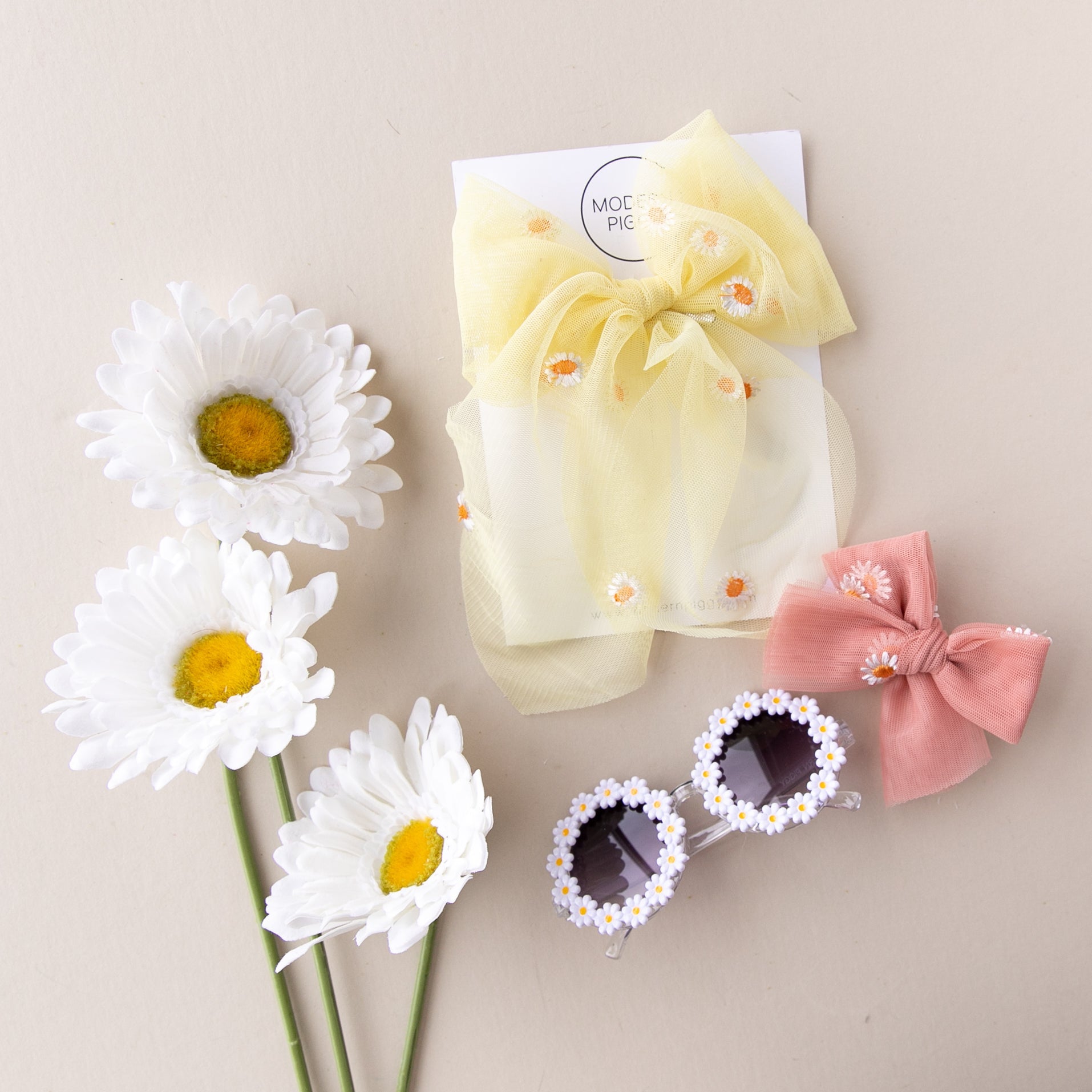 Sunrise Daisy | Tulle Statement Bow