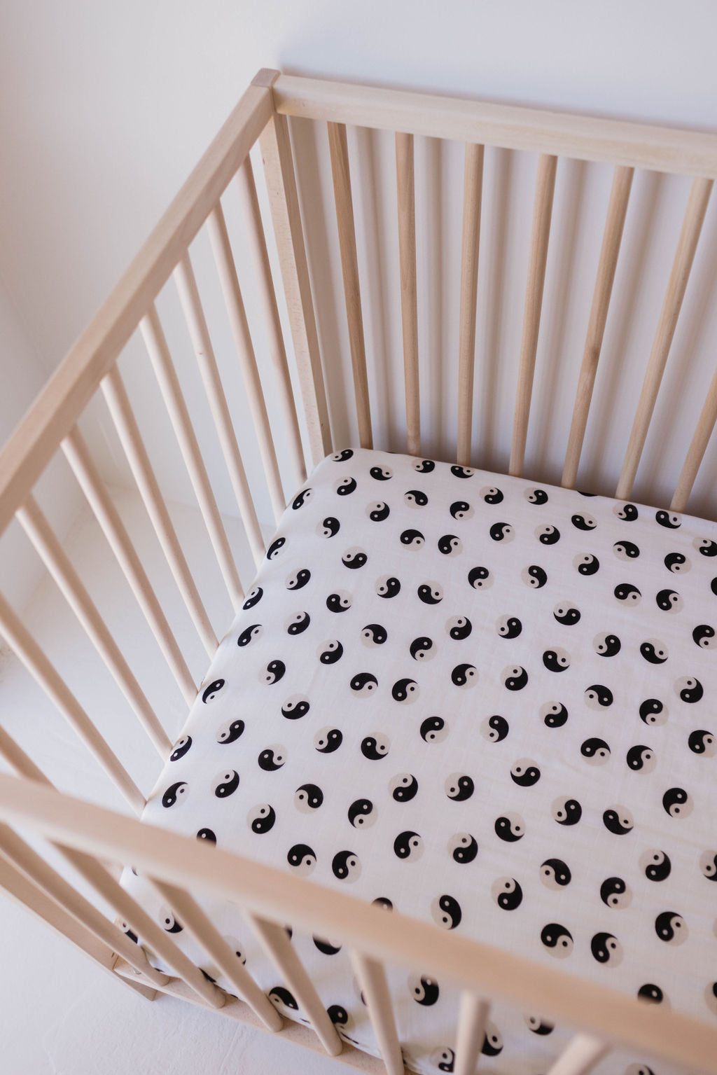 Muslin Crib Sheet | Black & Ivory Yin Yang