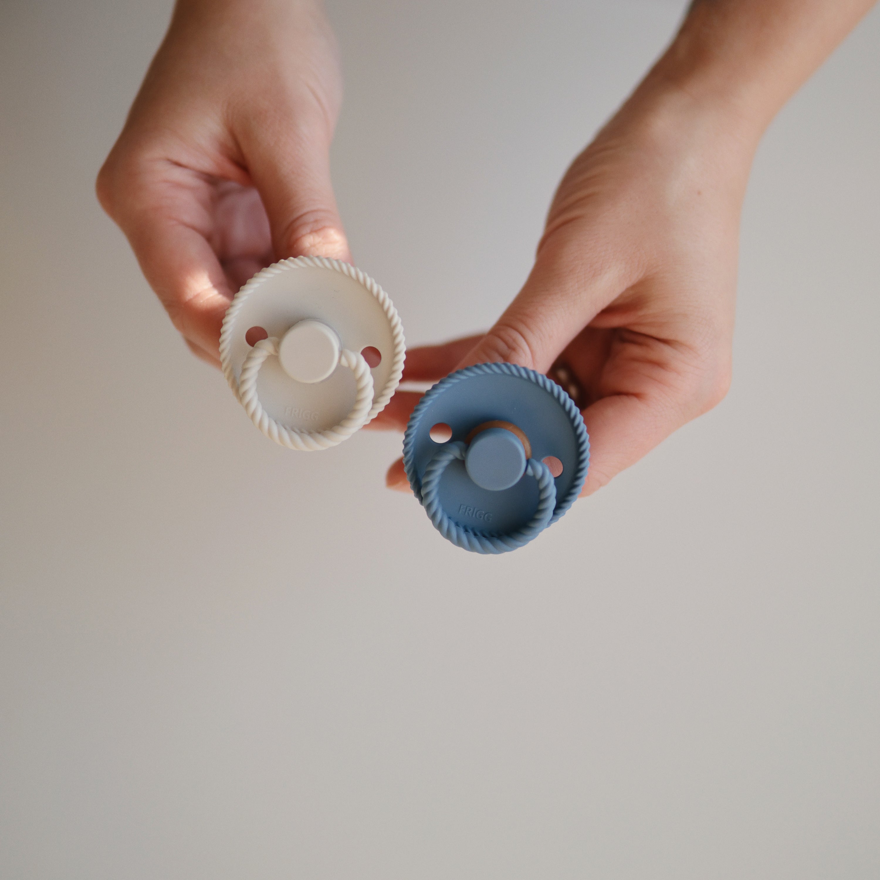 FRIGG Rope Silicone Pacifier 2-Pack