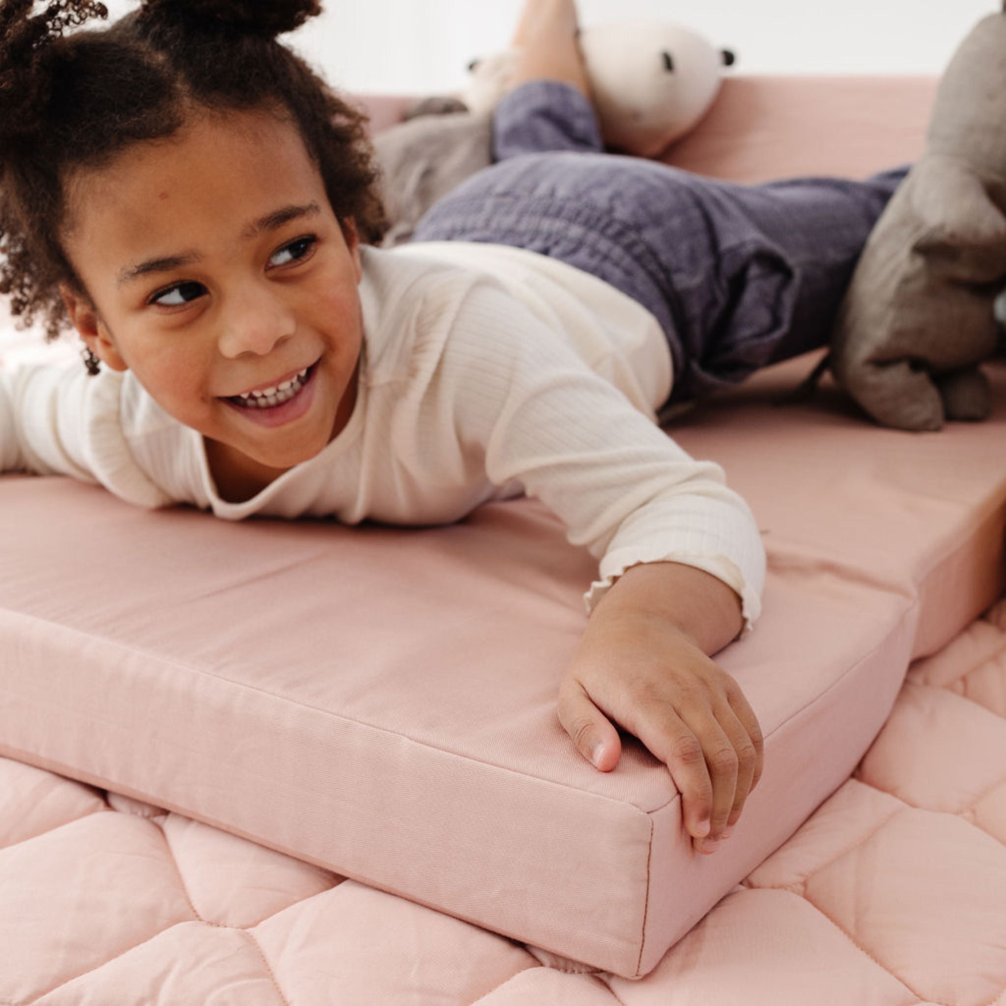 Tutu Play Couch