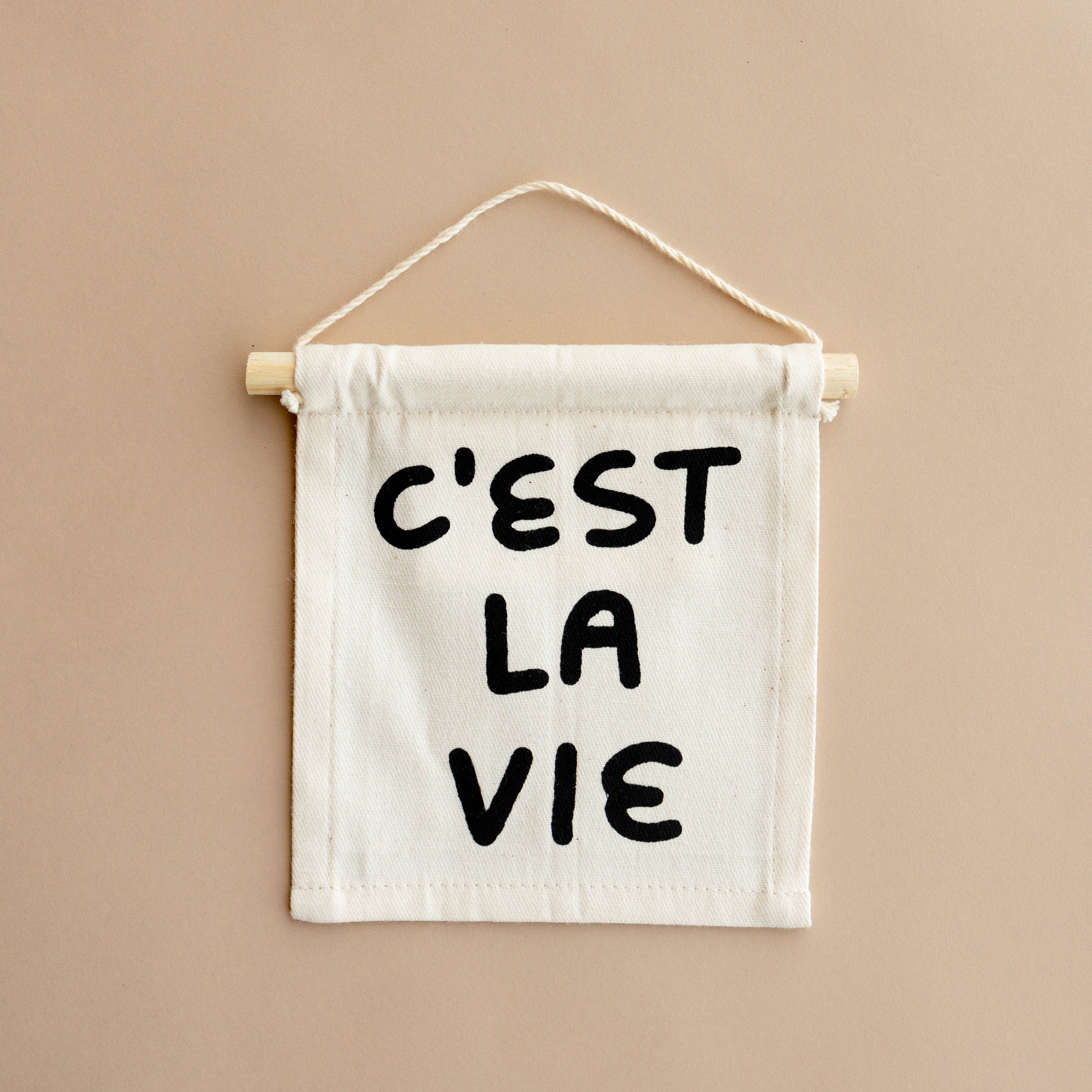 c'est la vie hang sign