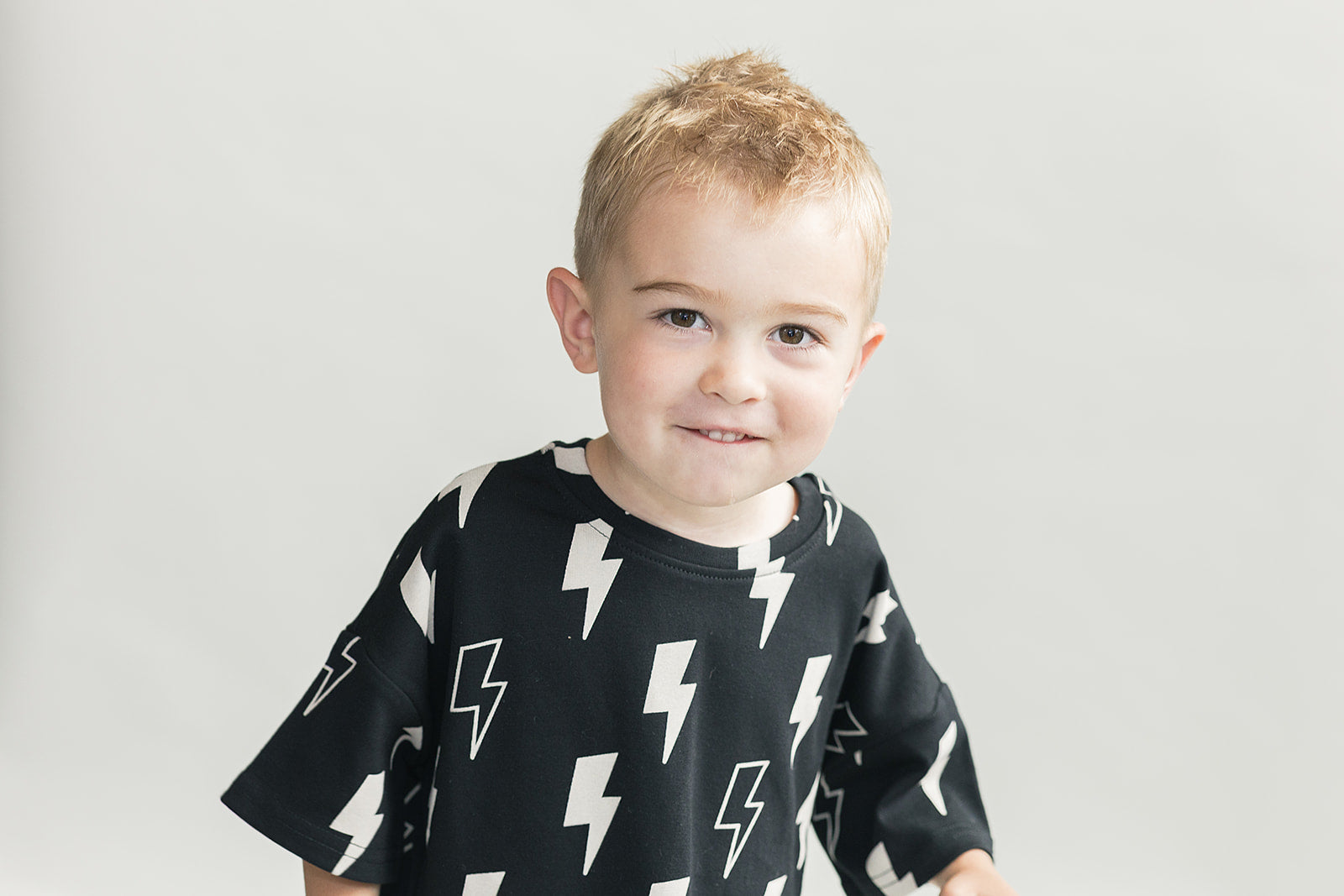 Shorts Set | Black Bolts