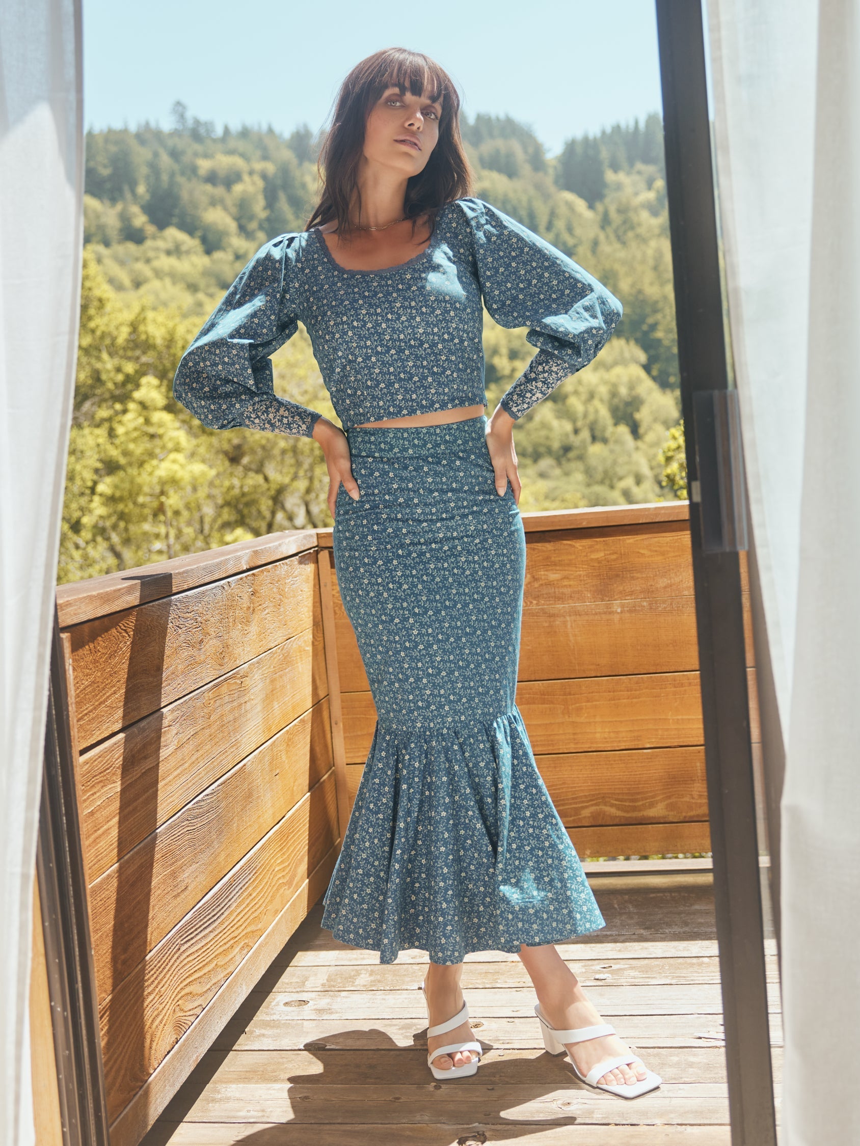 Patsy Fluted Pencil Skirt - Queen Blue/Mini Alabaster Floral print