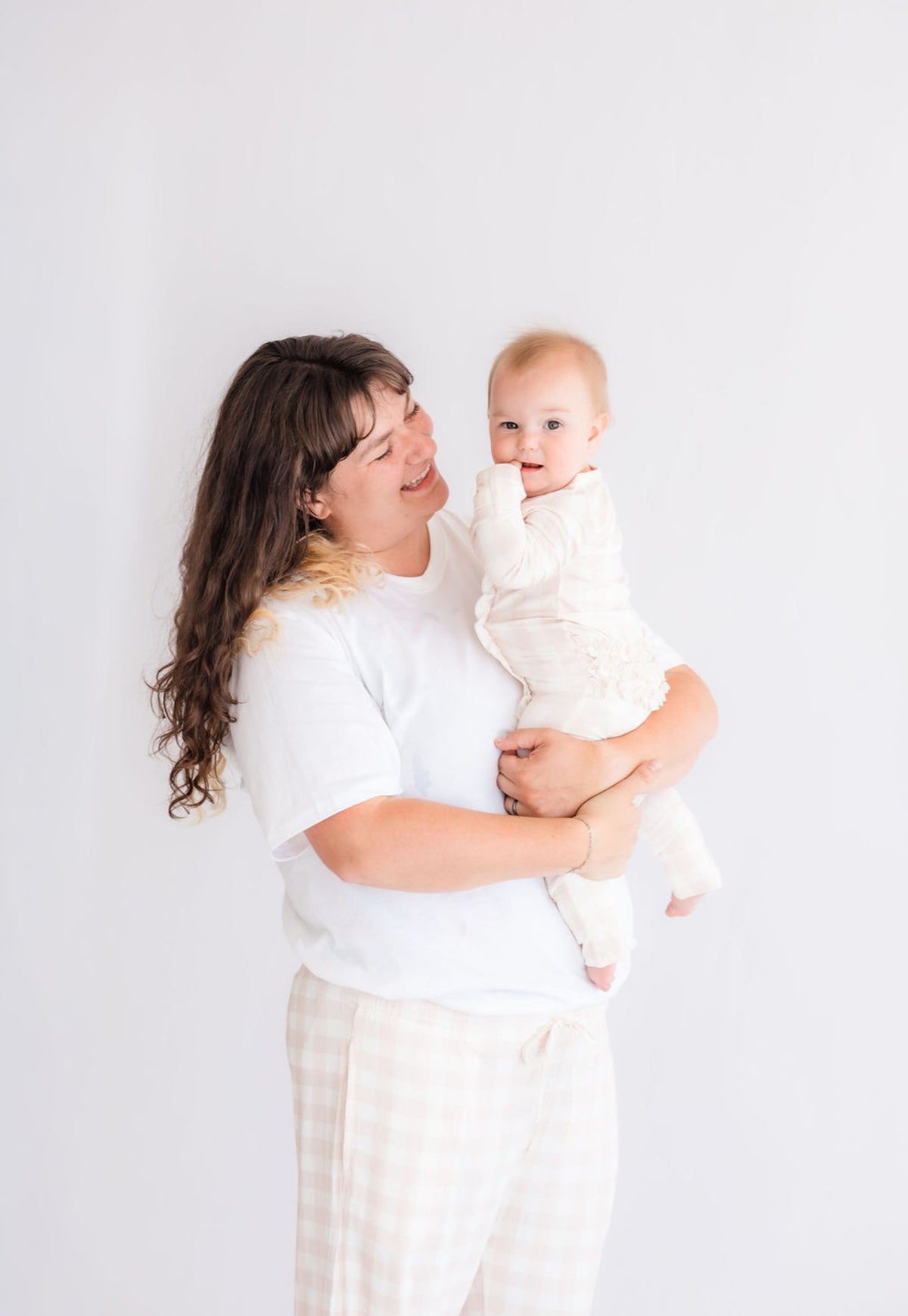 Neutral Gingham Ruffle Bamboo Zippy