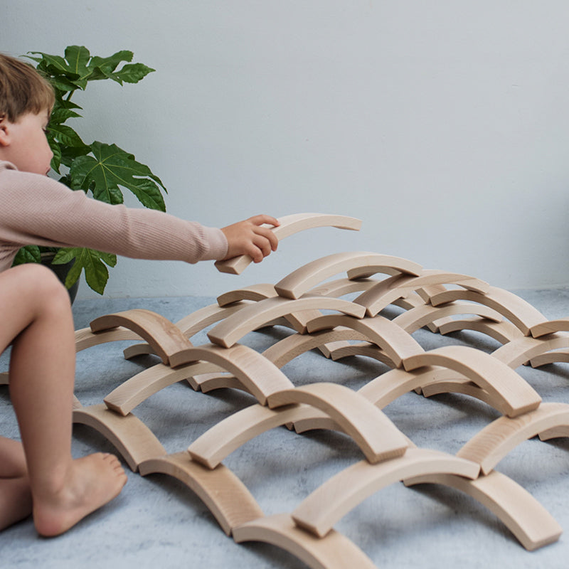 **Pre-order (Ships in 2-3 Weeks)**42-Piece Combination Set – 12 Large & 30 Mini Curved Natural Wooden Building Blocks