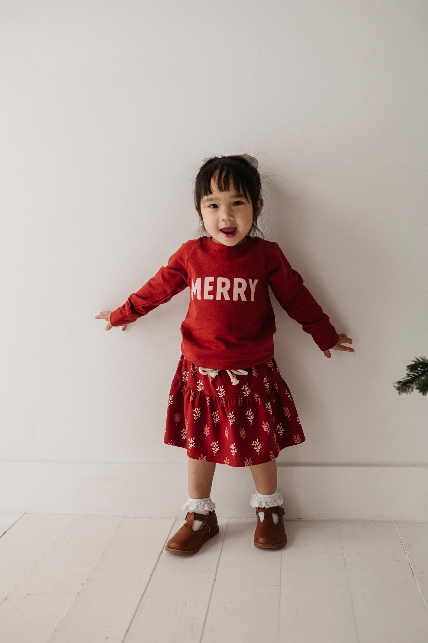 Girl's Raglan Sweatshirt