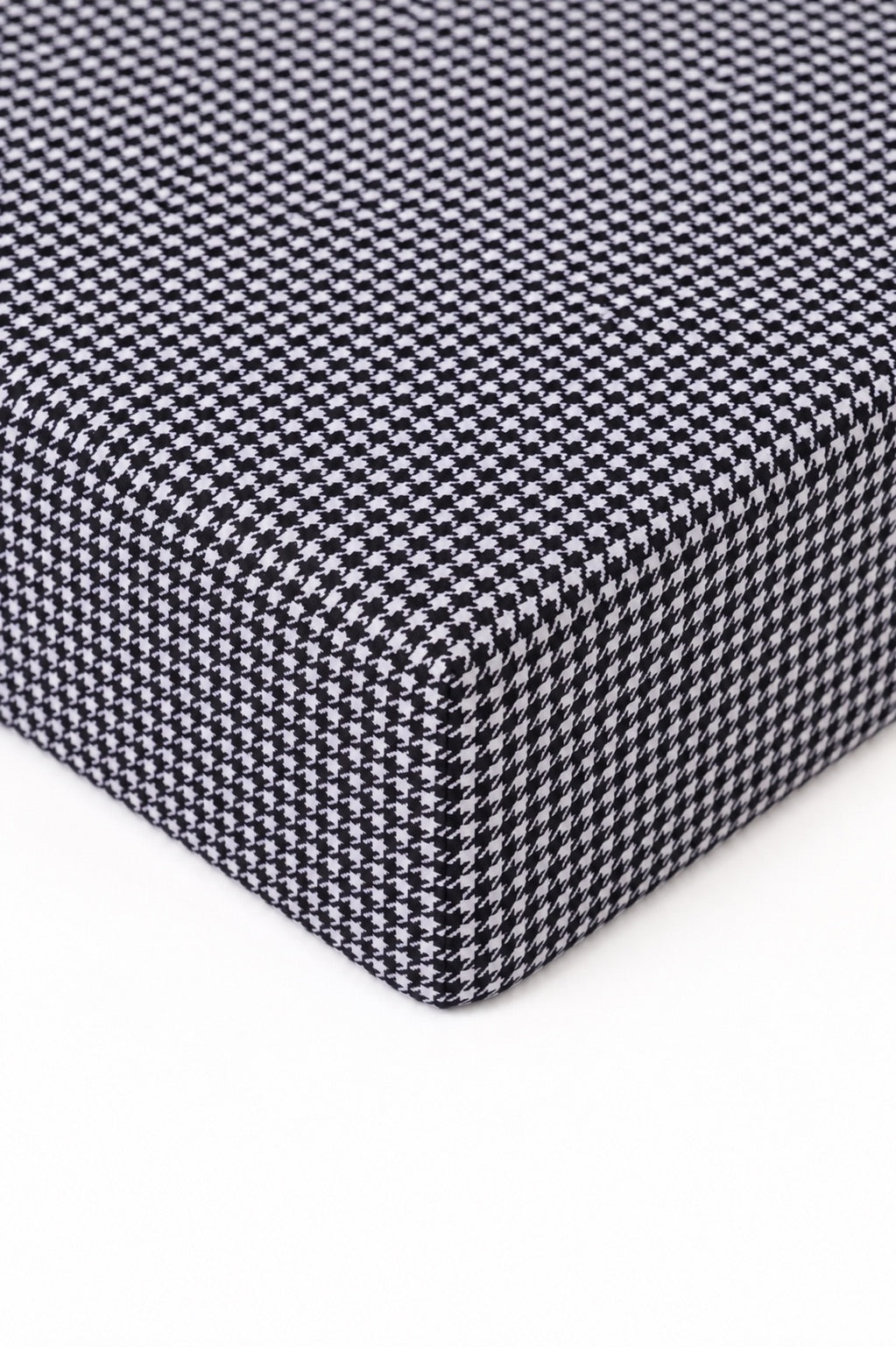 Black White Houndstooth Crib Sheet