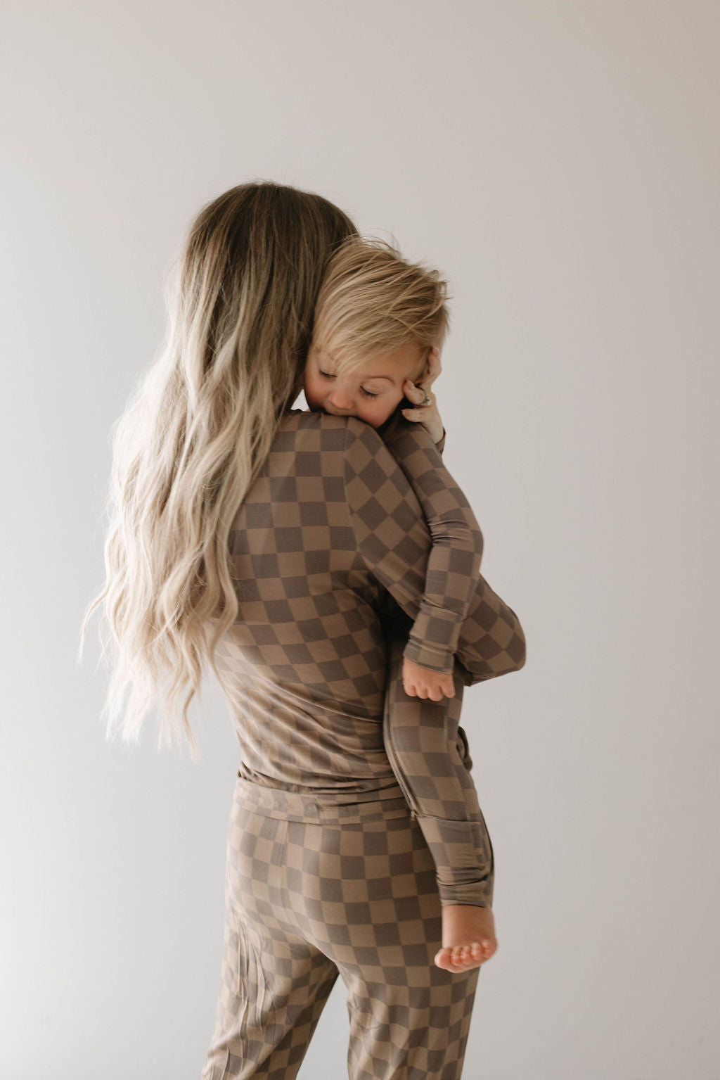 Women's Long Sleeve Bamboo Pajama | Faded Brown Checkerboard