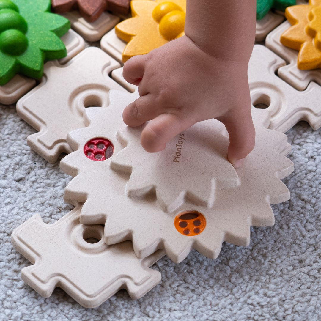 Gears & Puzzles  PlanToys   