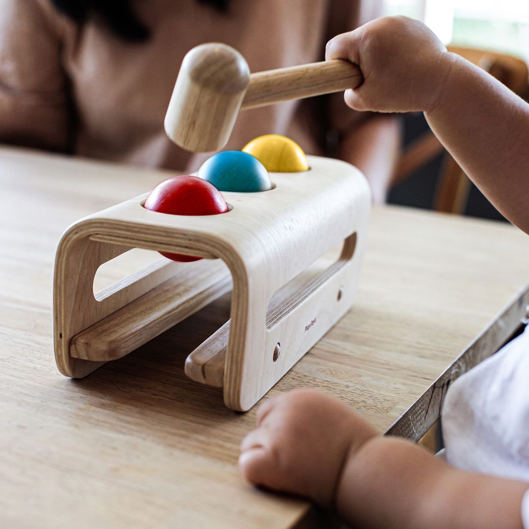 Hammer Balls  PlanToys   