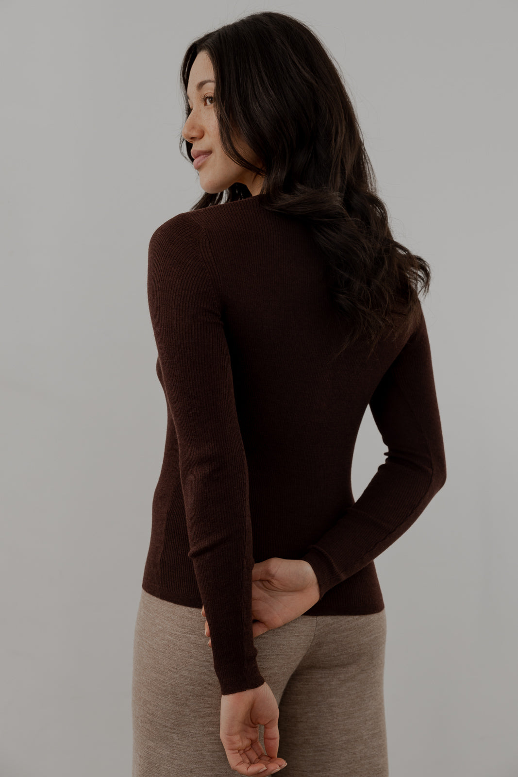 V Henley - Mahogany
