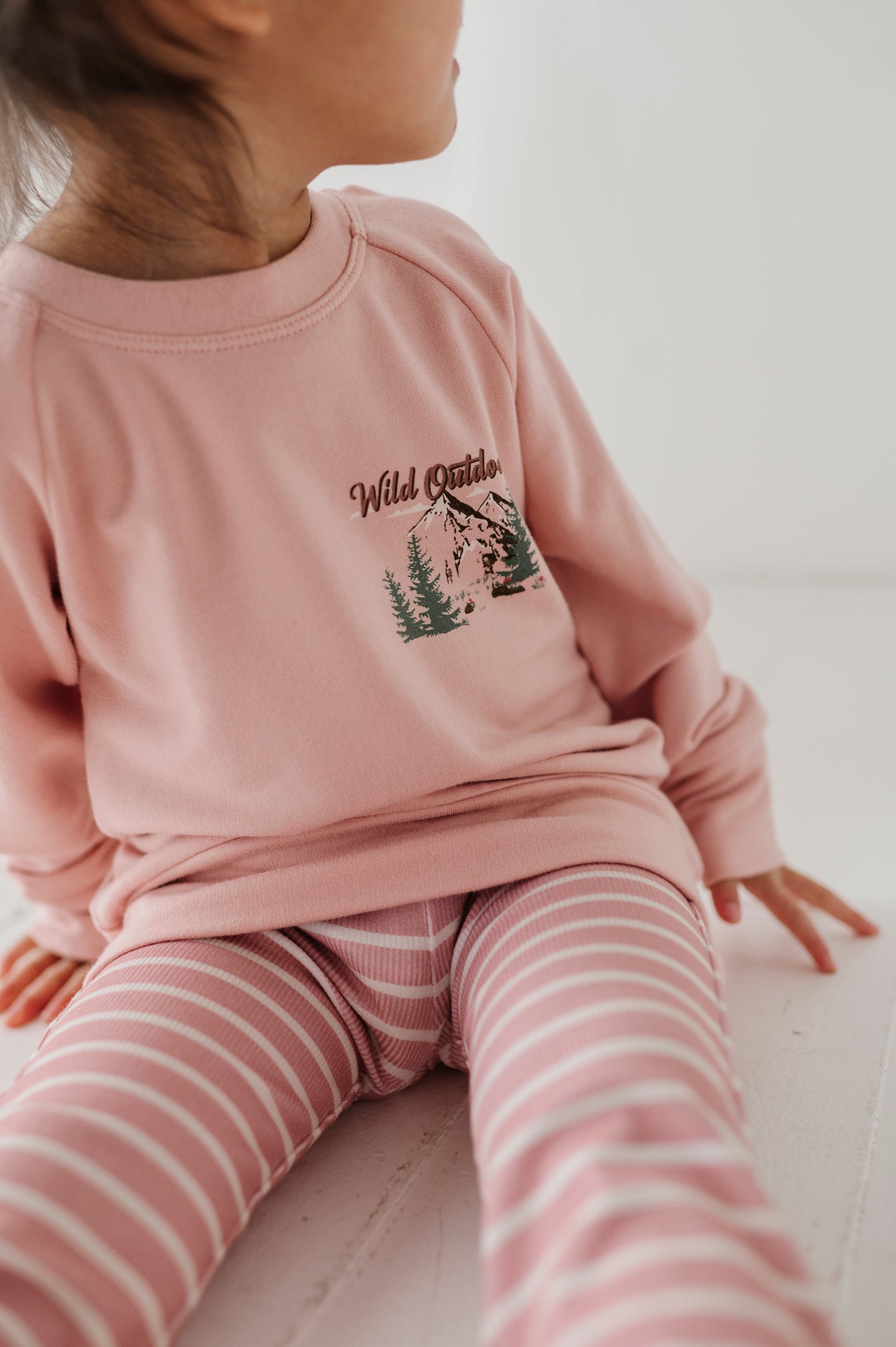 Girl's Raglan Sweatshirt
