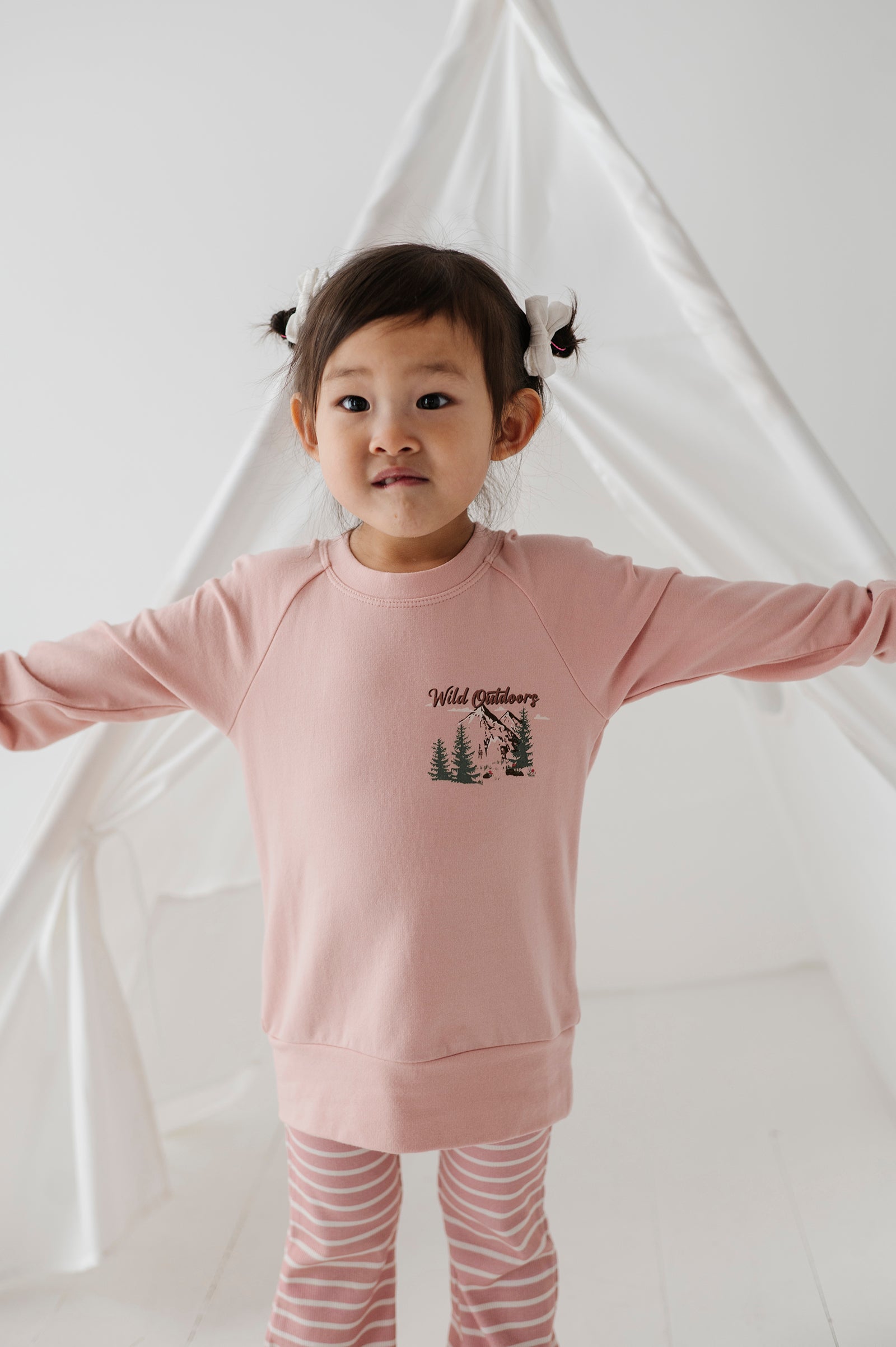Girl's Raglan Sweatshirt