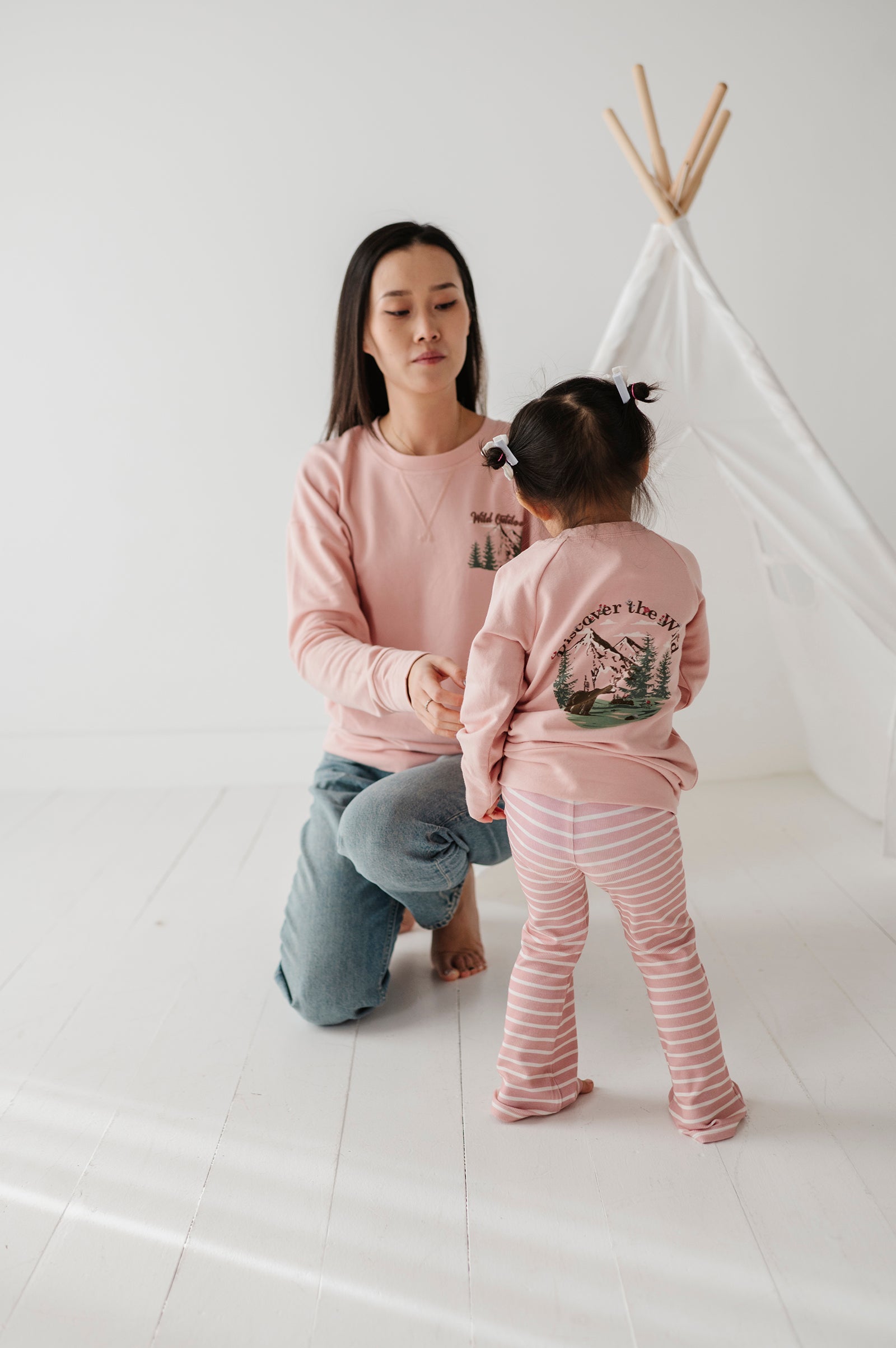 Girl's Raglan Sweatshirt