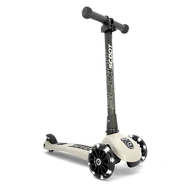Highwaykick 3 LED Scooter