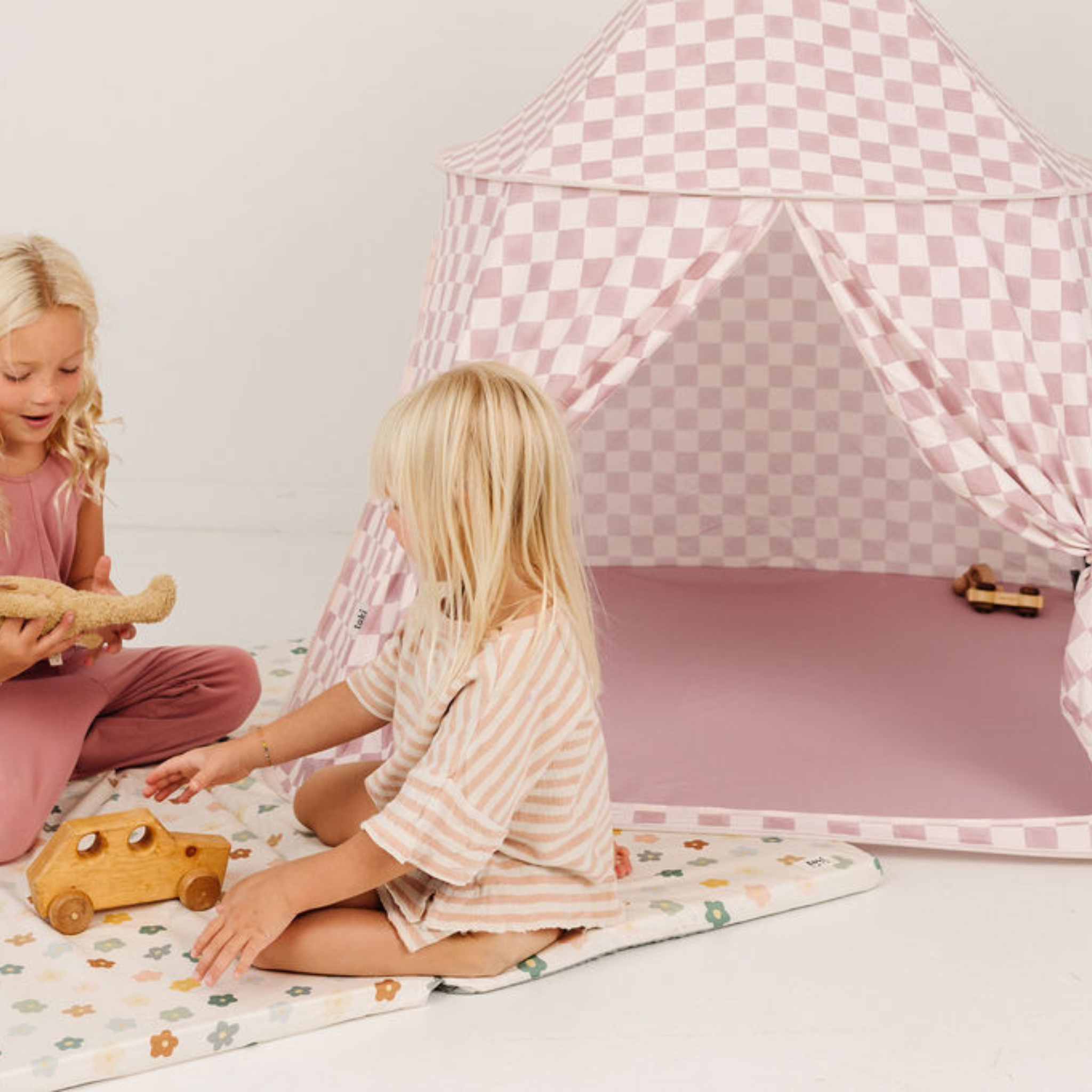 Checker Gumdrop Play Tent