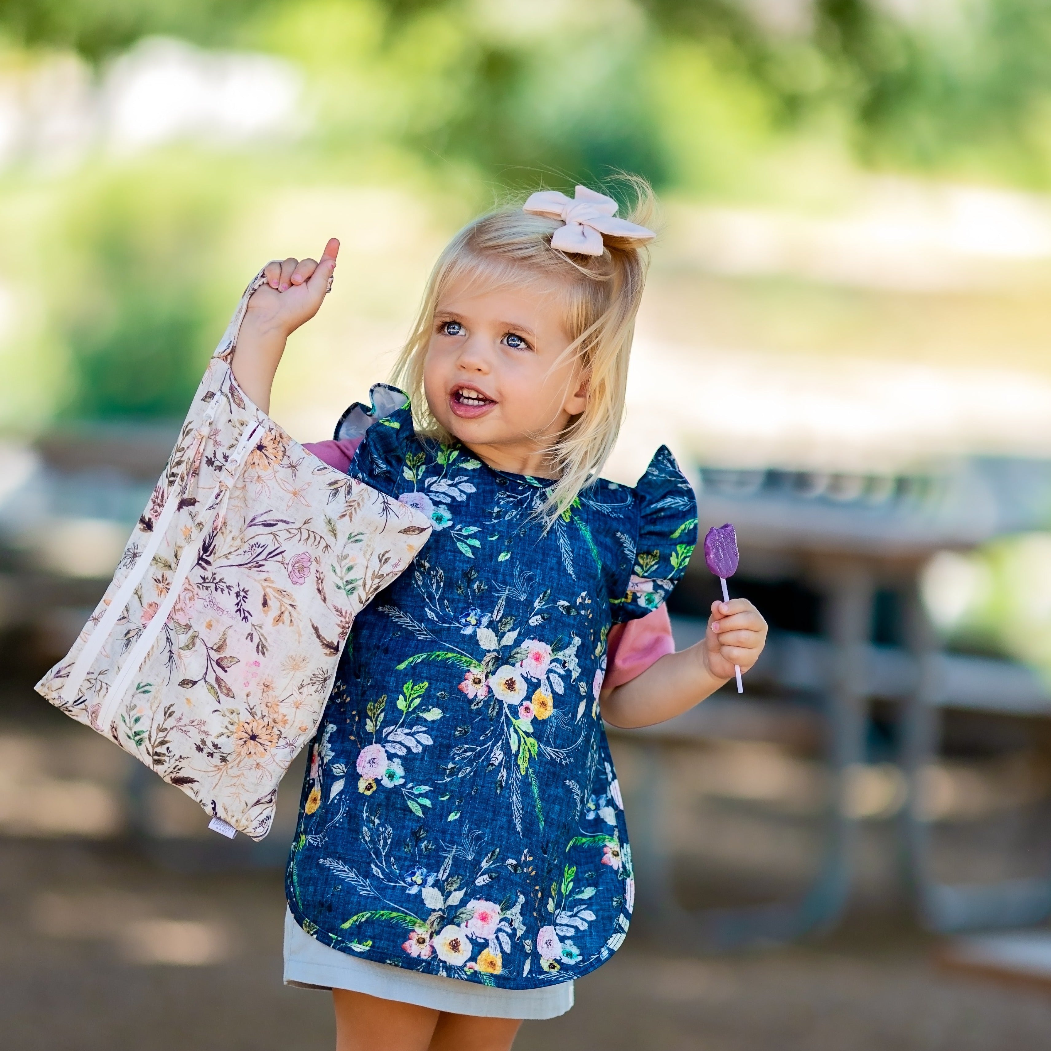 Delilah Floral - Waterproof Wet Bag (For mealtime, on-the-go, and more!)  BapronBaby   