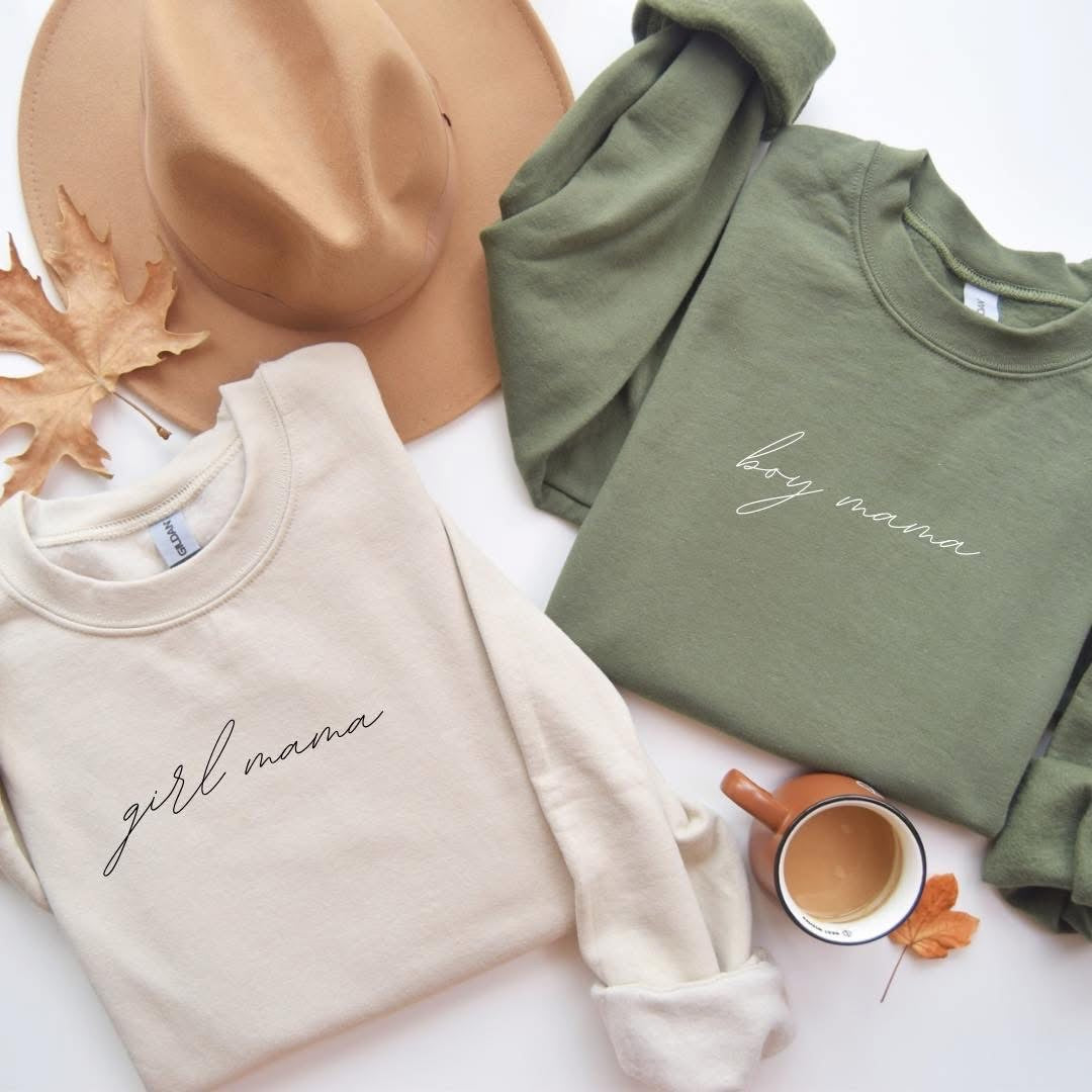 Mama Scripted Crewneck