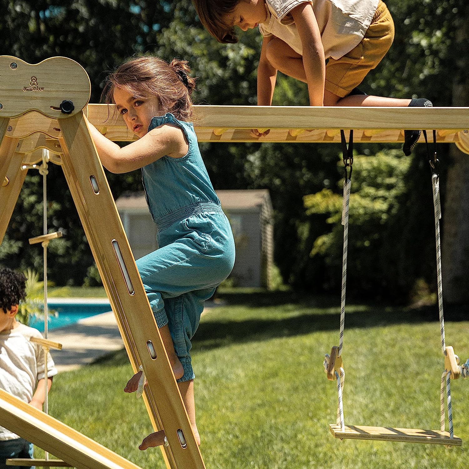 Chestnut - Outdoor and Indoor 8-in-1 Jungle Gym for Toddlers Playset Outdoor Avenlur.com   