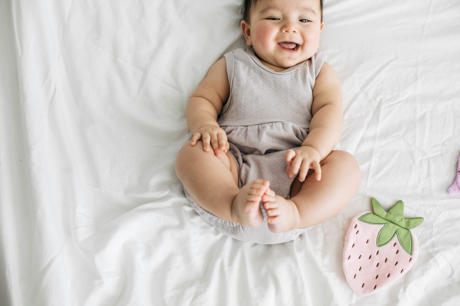 Mini Strawberry Crinkle Blankie