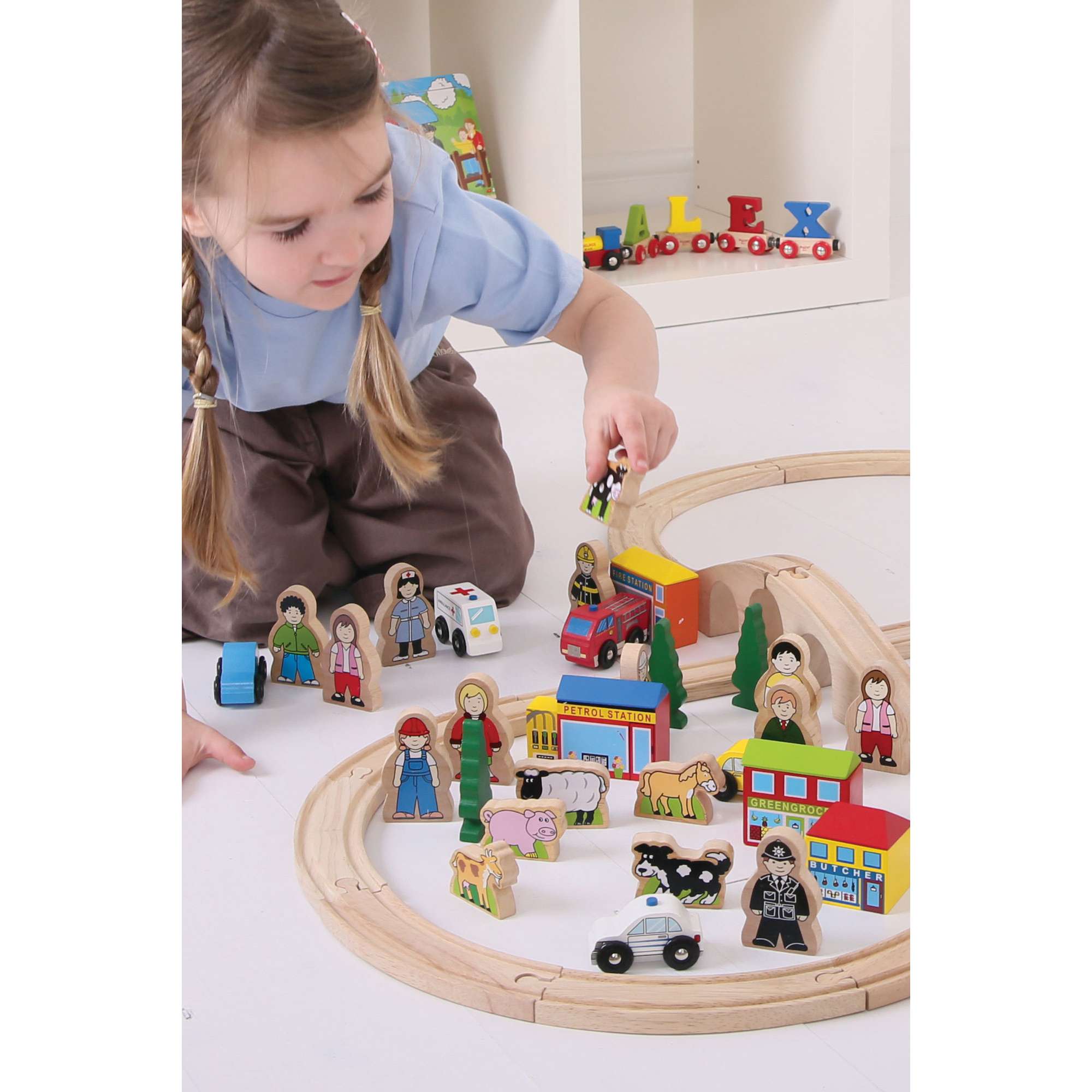 Trackside Accessory Set