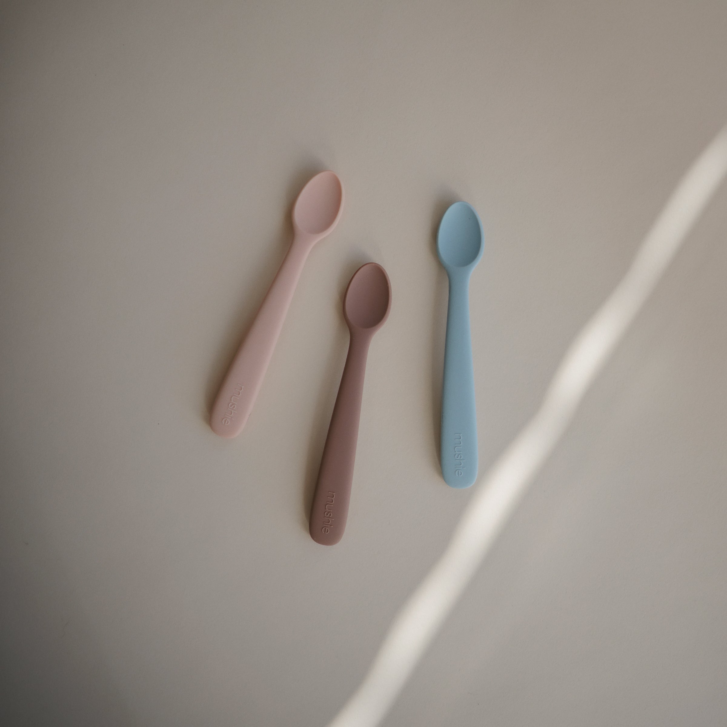 Silicone Feeding Spoons 2-Pack silicone tableware Mushie   