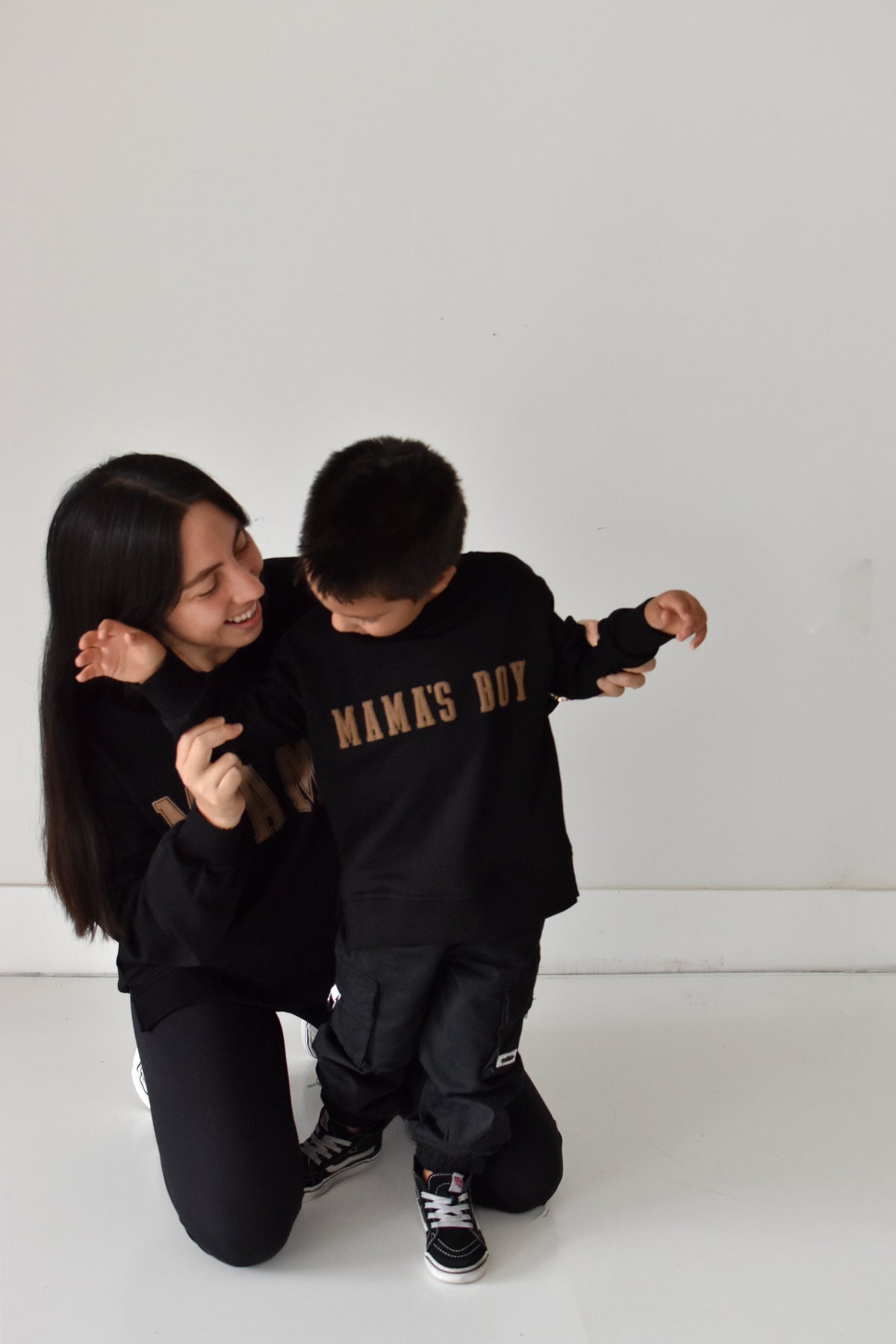 MAMA CREWNECK - BLACK