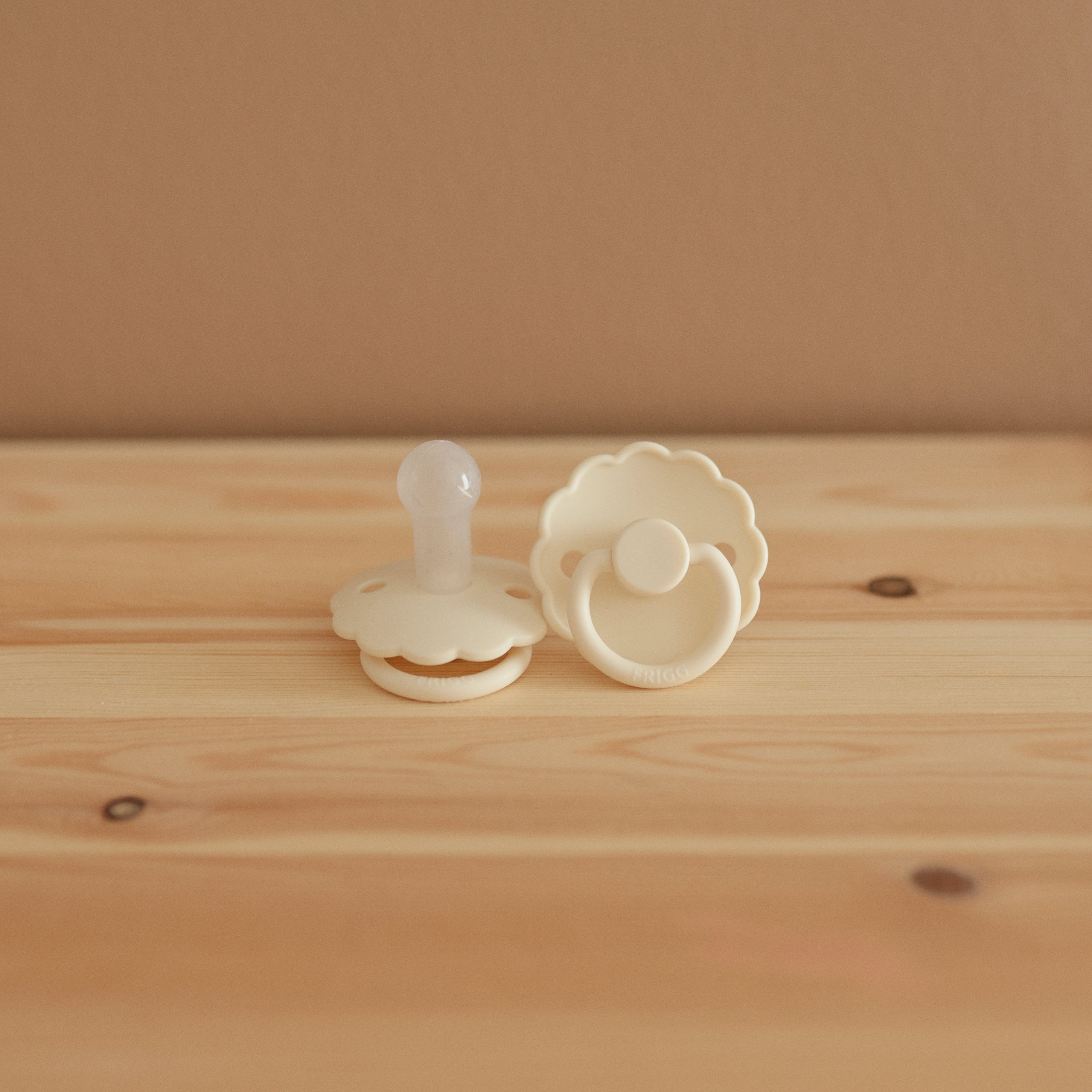 FRIGG Daisy Silicone Pacifier 2-Pack FRIGG PACIFIERS Mushie   