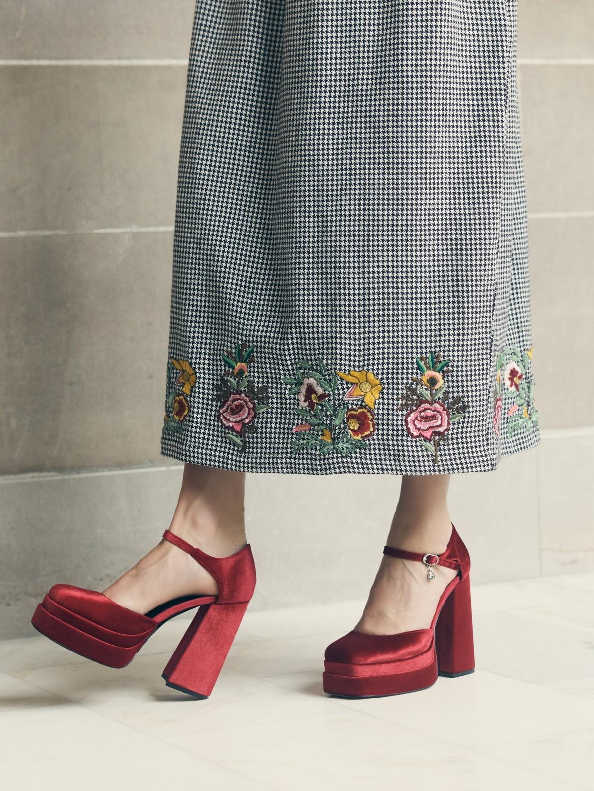 Emily Embroidered Midi Dress - Sable/Ivory Houndstooth