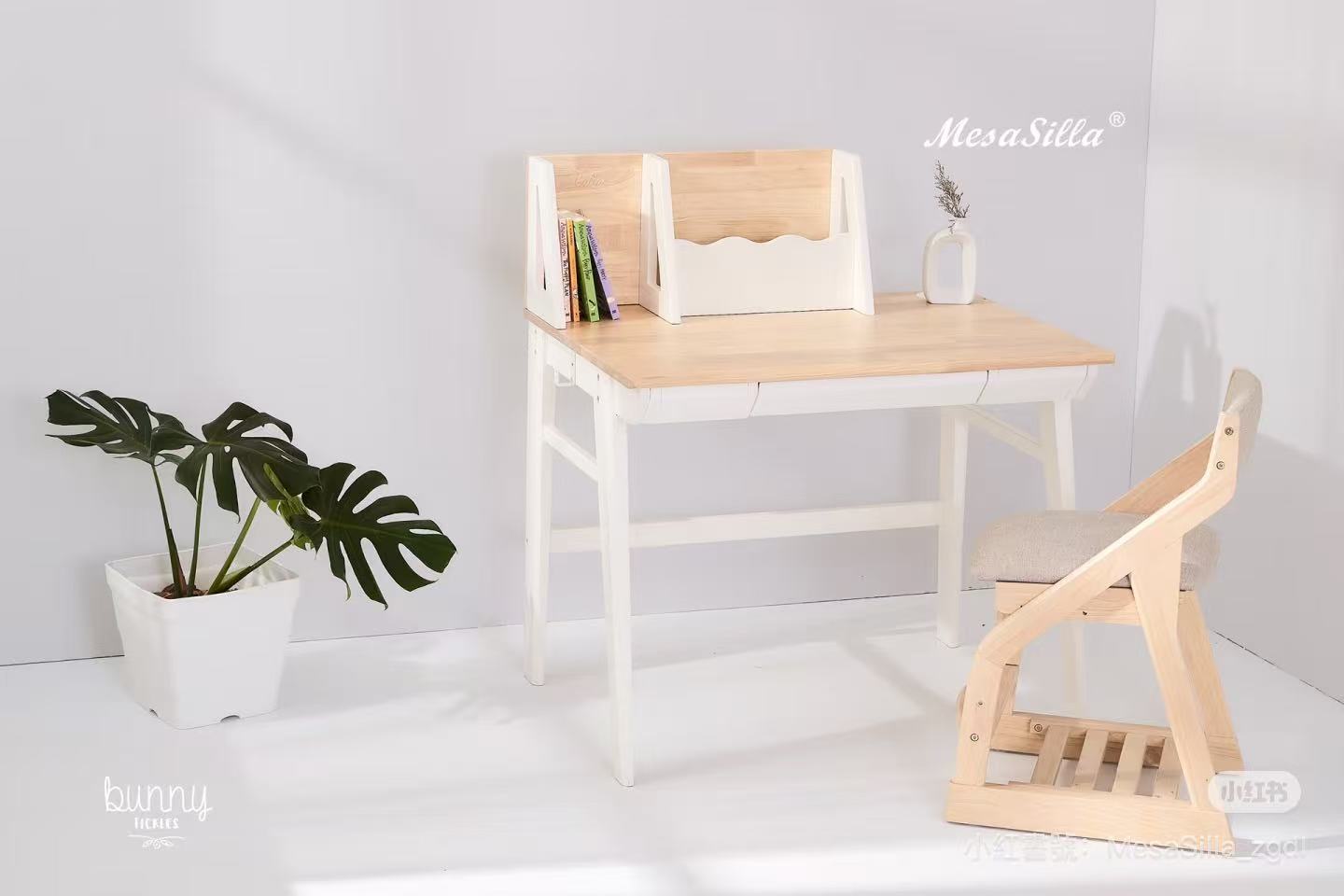 Adjustable Calla Wood Growth Desk with Easel - Natural Color