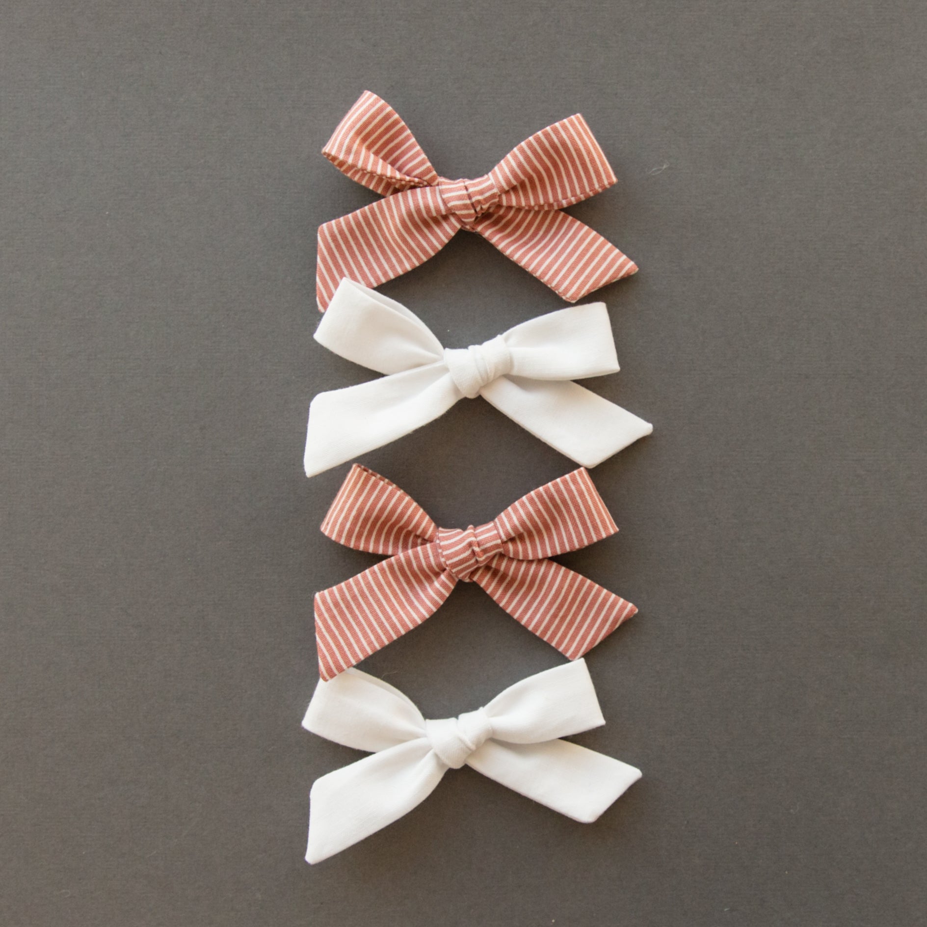 True White | Hand-tied Bow