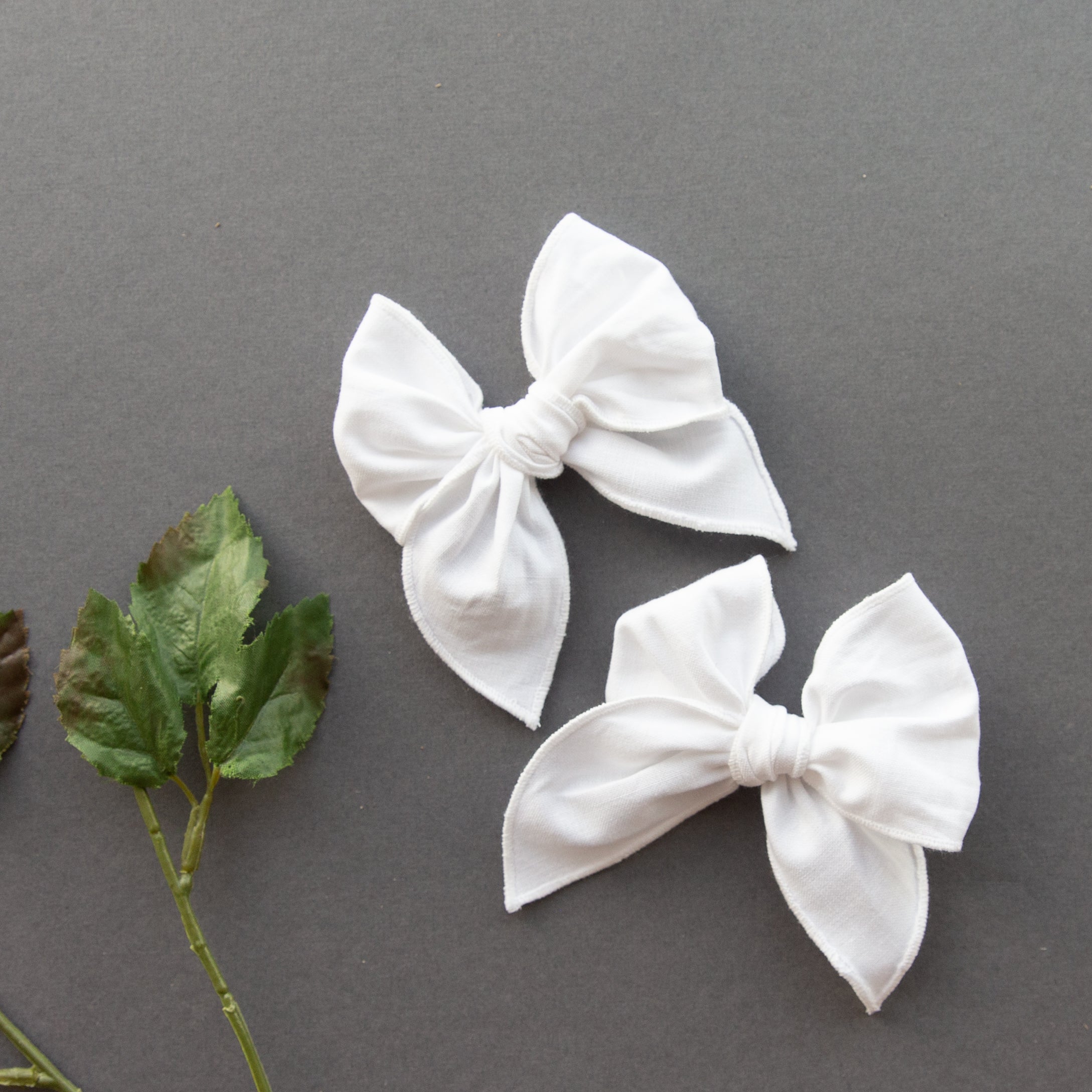 True White | Petite Party Bow