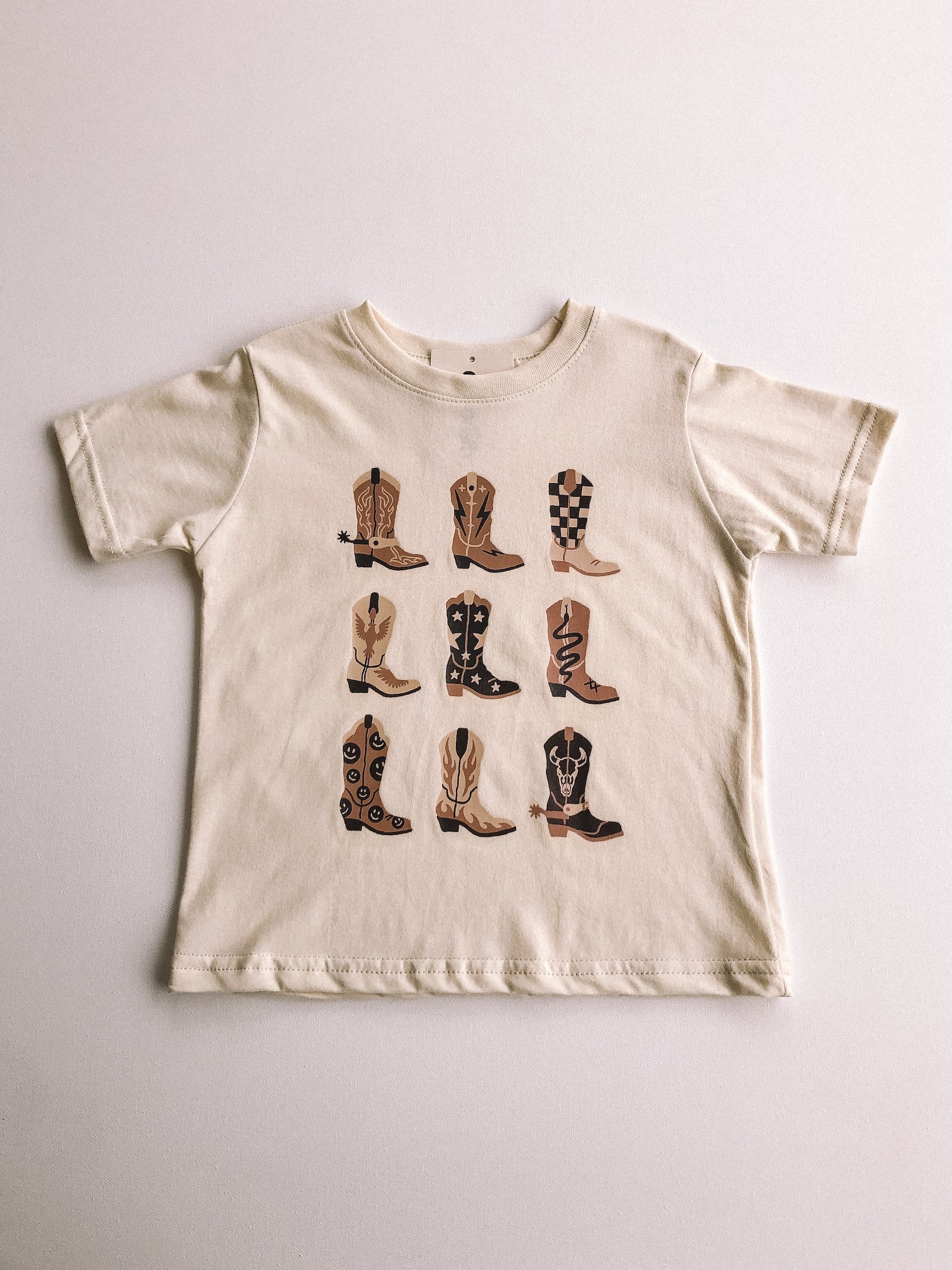 boots tee