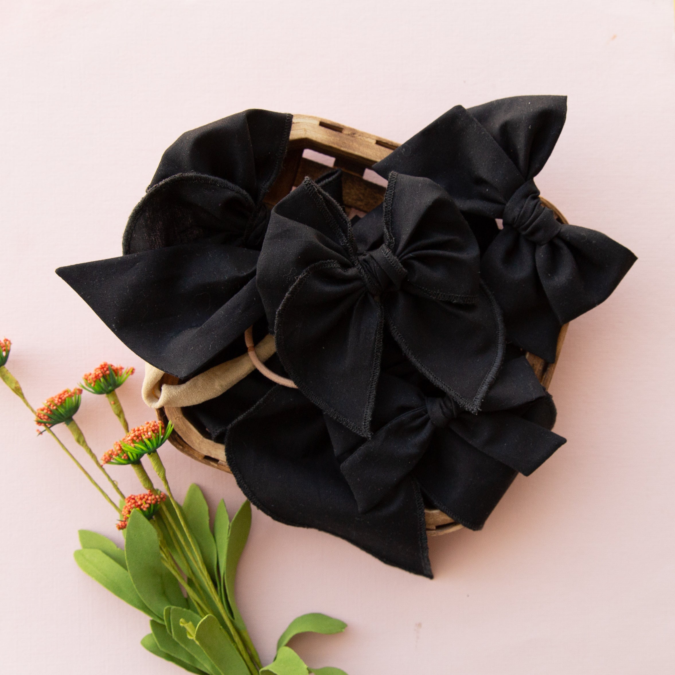 Black | Mini Piggy Bow