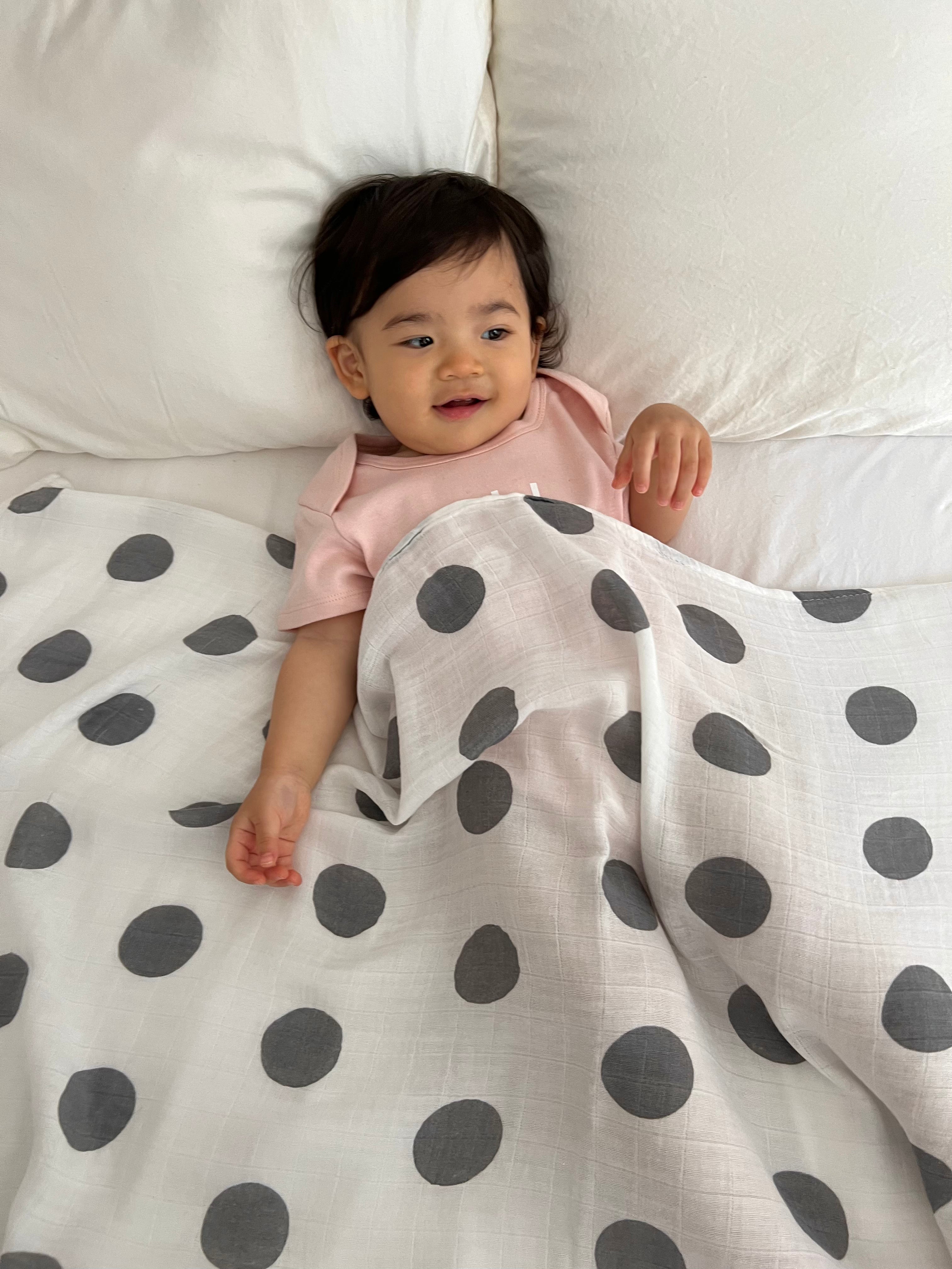 Organic Cotton & Bamboo Swaddle Dots Swaddling Blankets The picnic day   