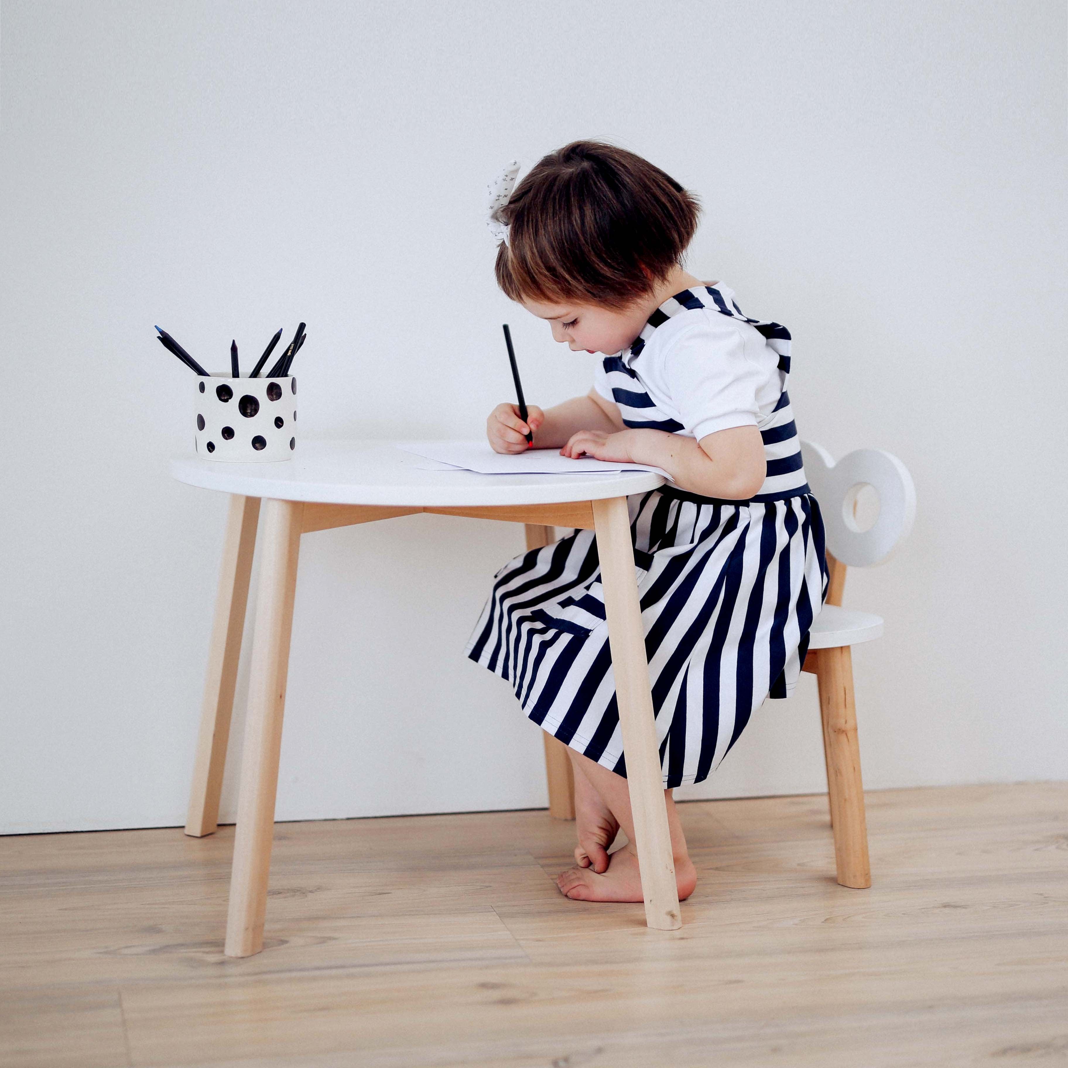 Double-O Chair in White  Ooh Noo   