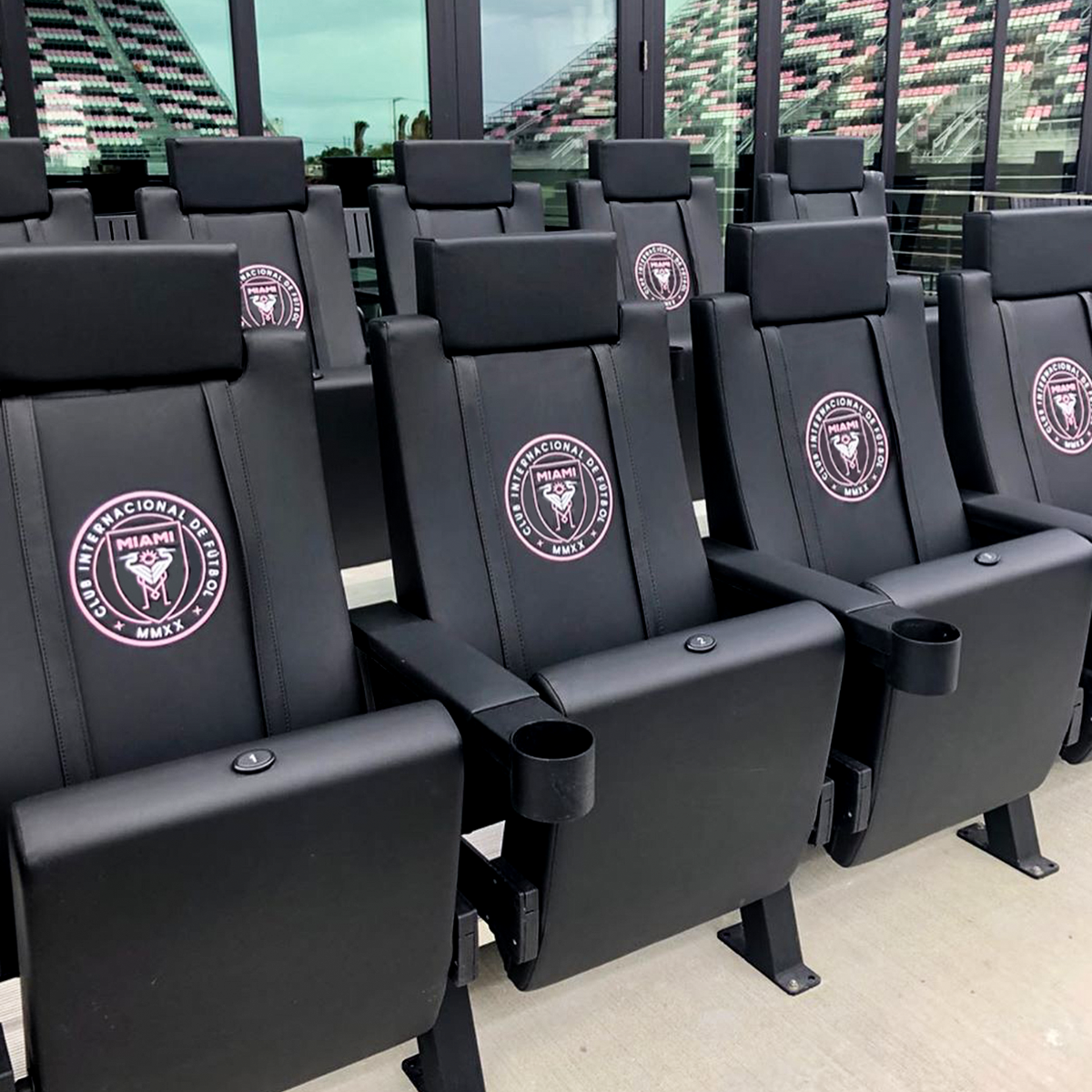 SuiteMax 3.5 VIP Seats with Phoenix Suns 2024 Playoffs Logo