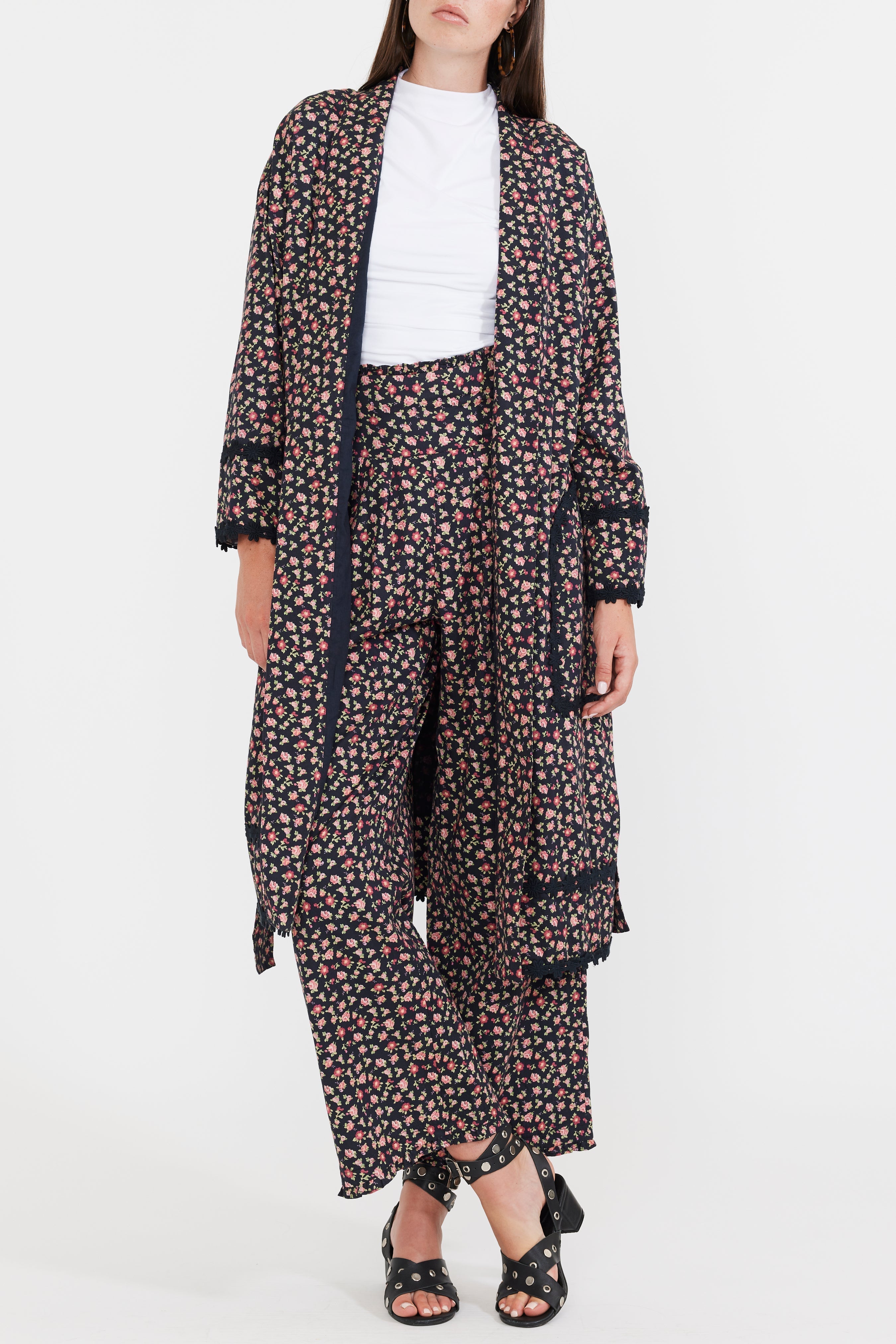 Robe Jacket - Black Rose Floral