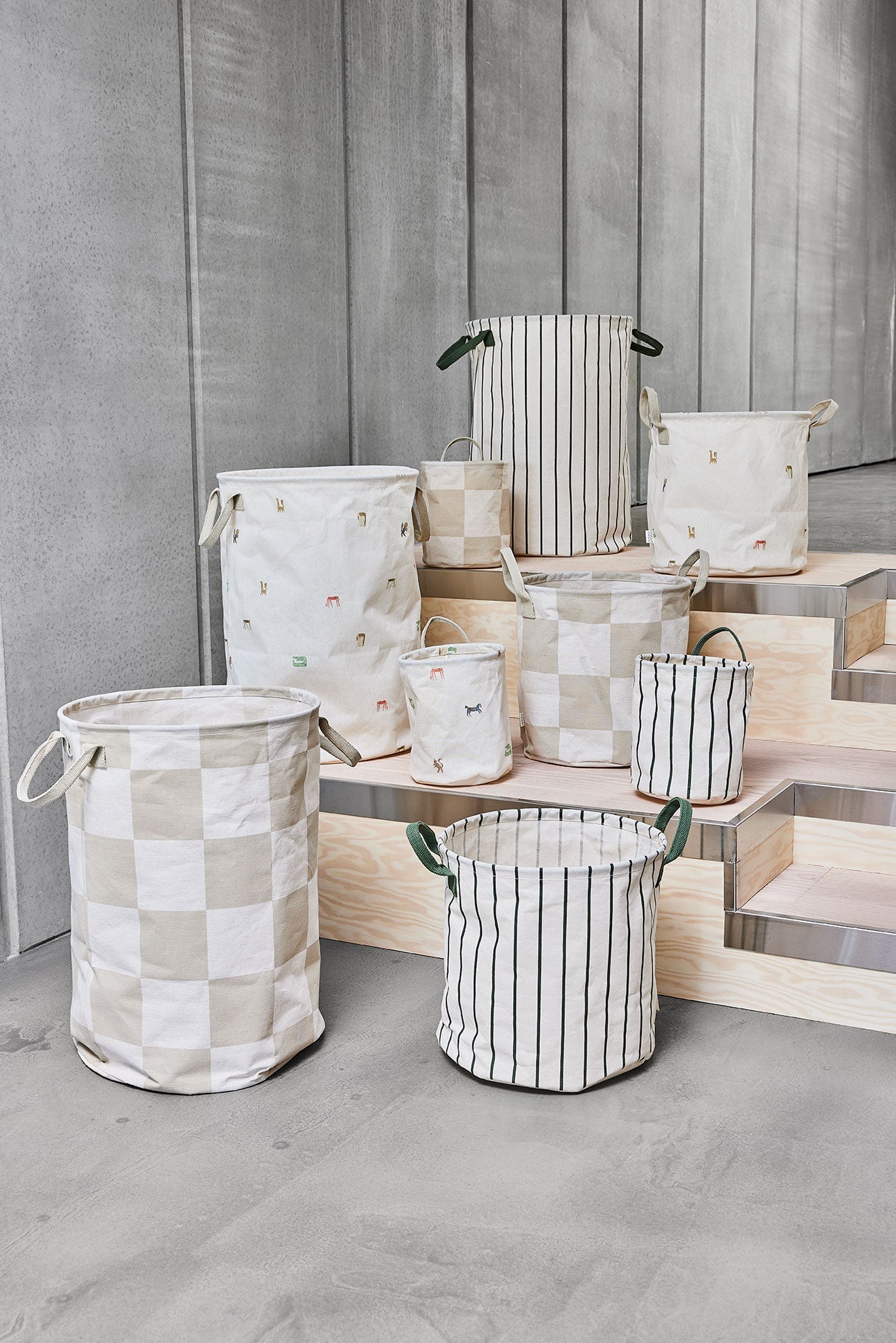 Chess Laundry/Storage Basket in Clay/Offwhite