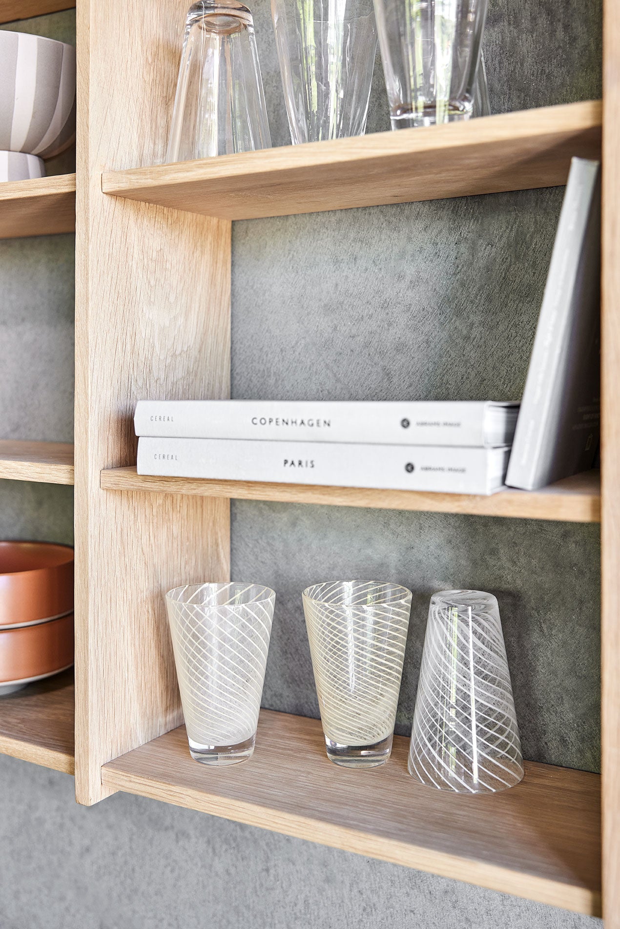 Yuka Groove Glass Set in Clear
