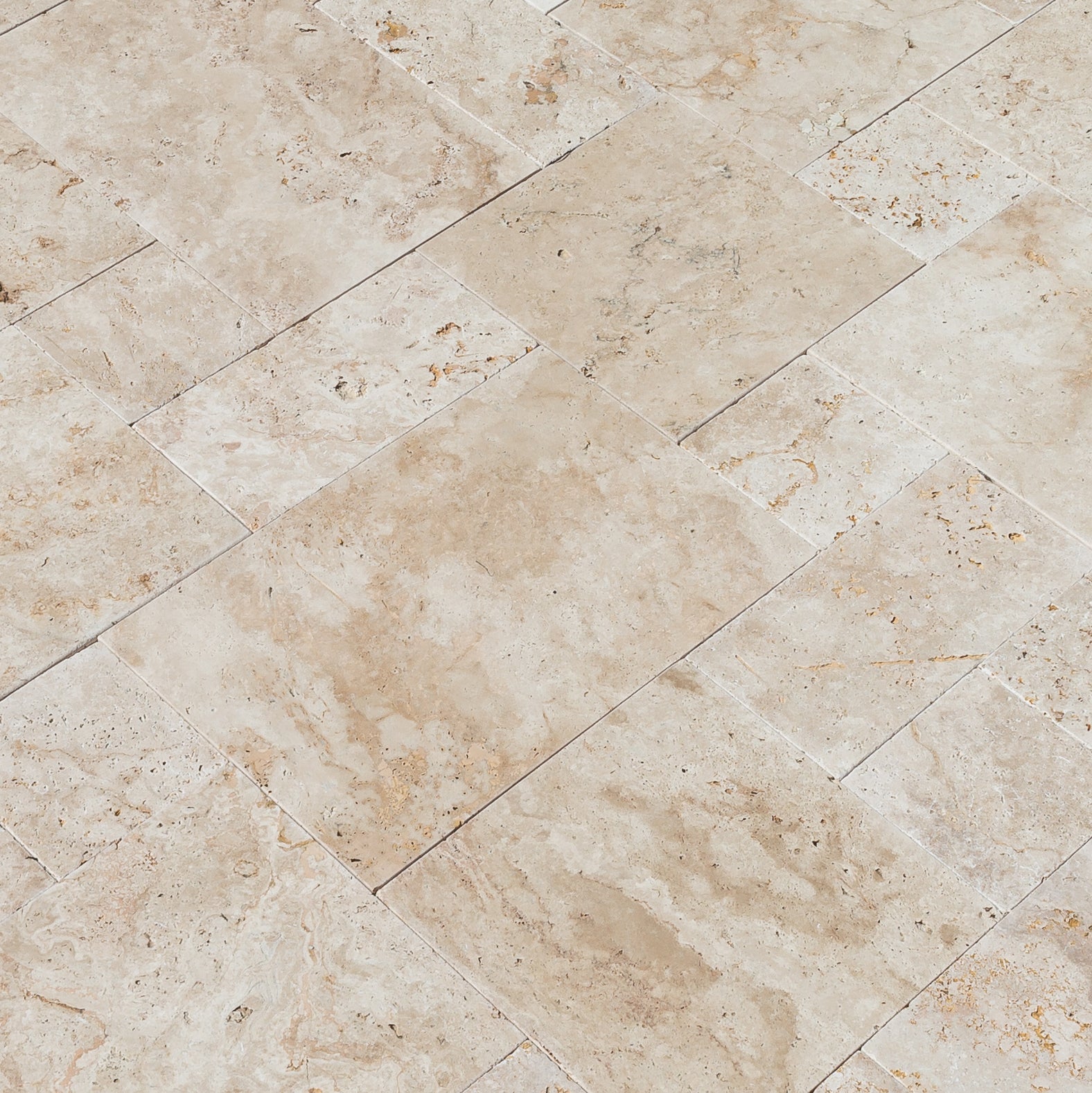 Travertine Light Antique Pattern Tumbled Pavers - Belair Collection