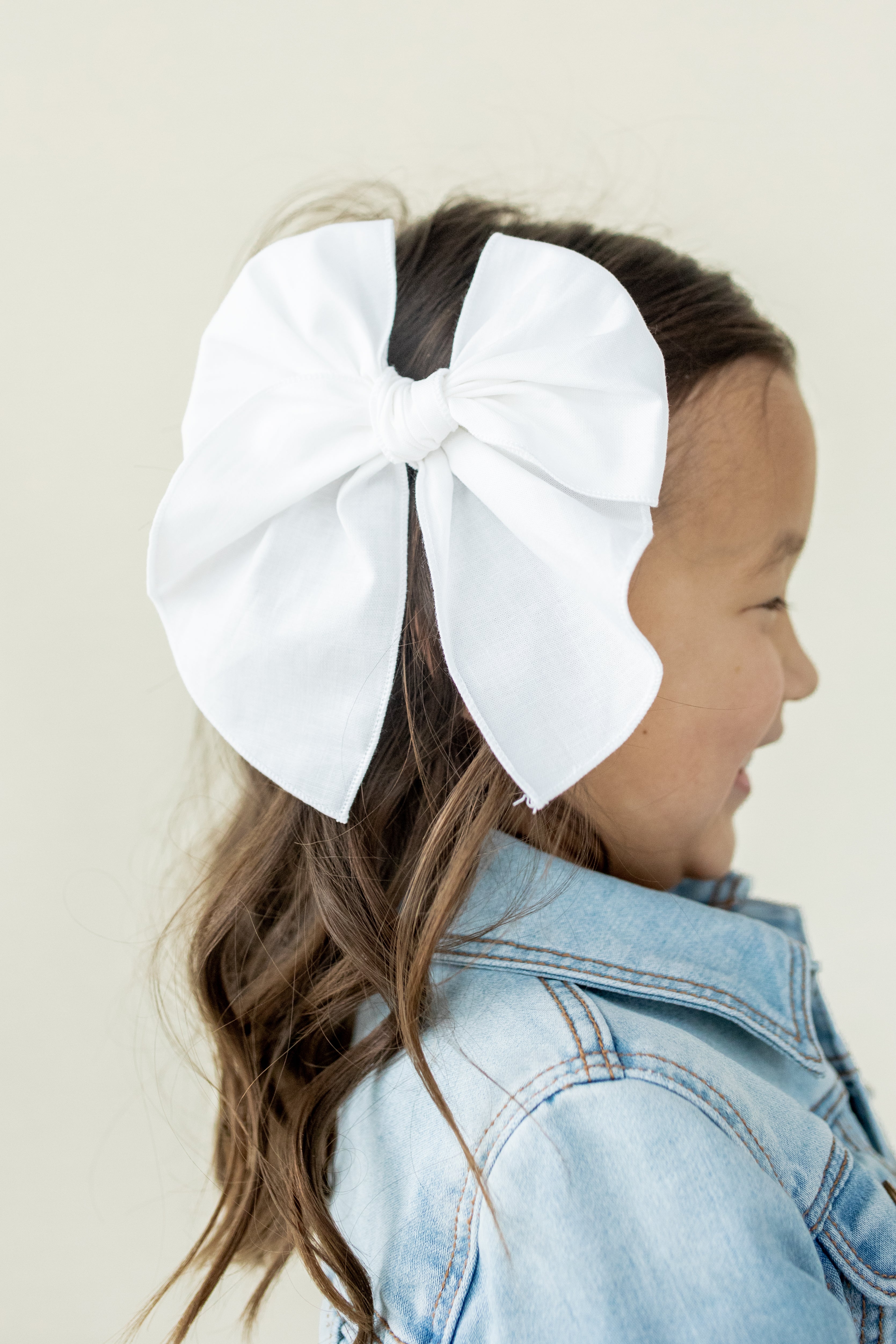 True White | Party Bow